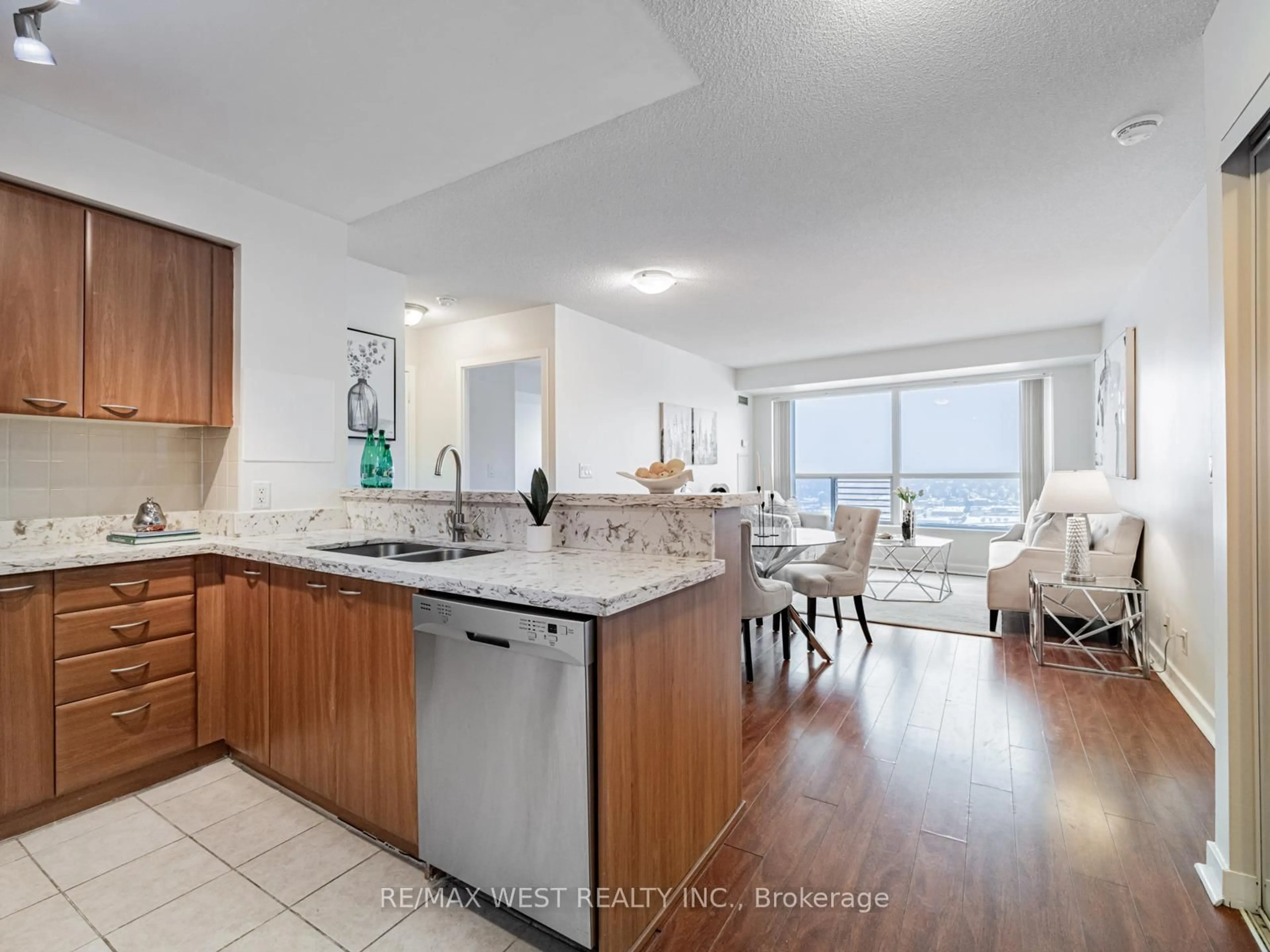 Open concept kitchen, unknown for 36 Lee Centre Dr #2509, Toronto Ontario M1H 3K2
