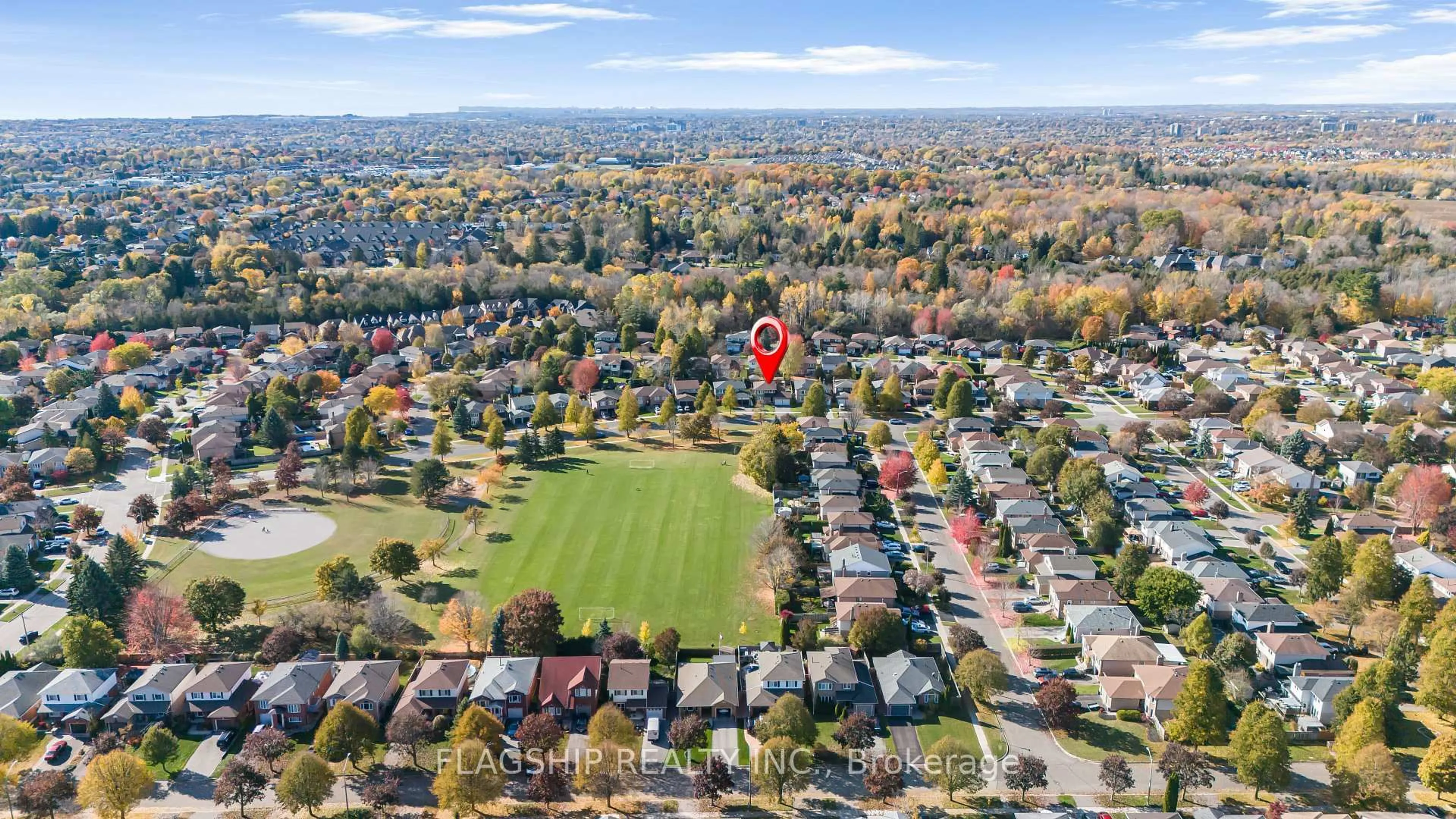 A pic from outside/outdoor area/front of a property/back of a property/a pic from drone, unknown for 54 George Reynolds Dr, Clarington Ontario L1E 2C9