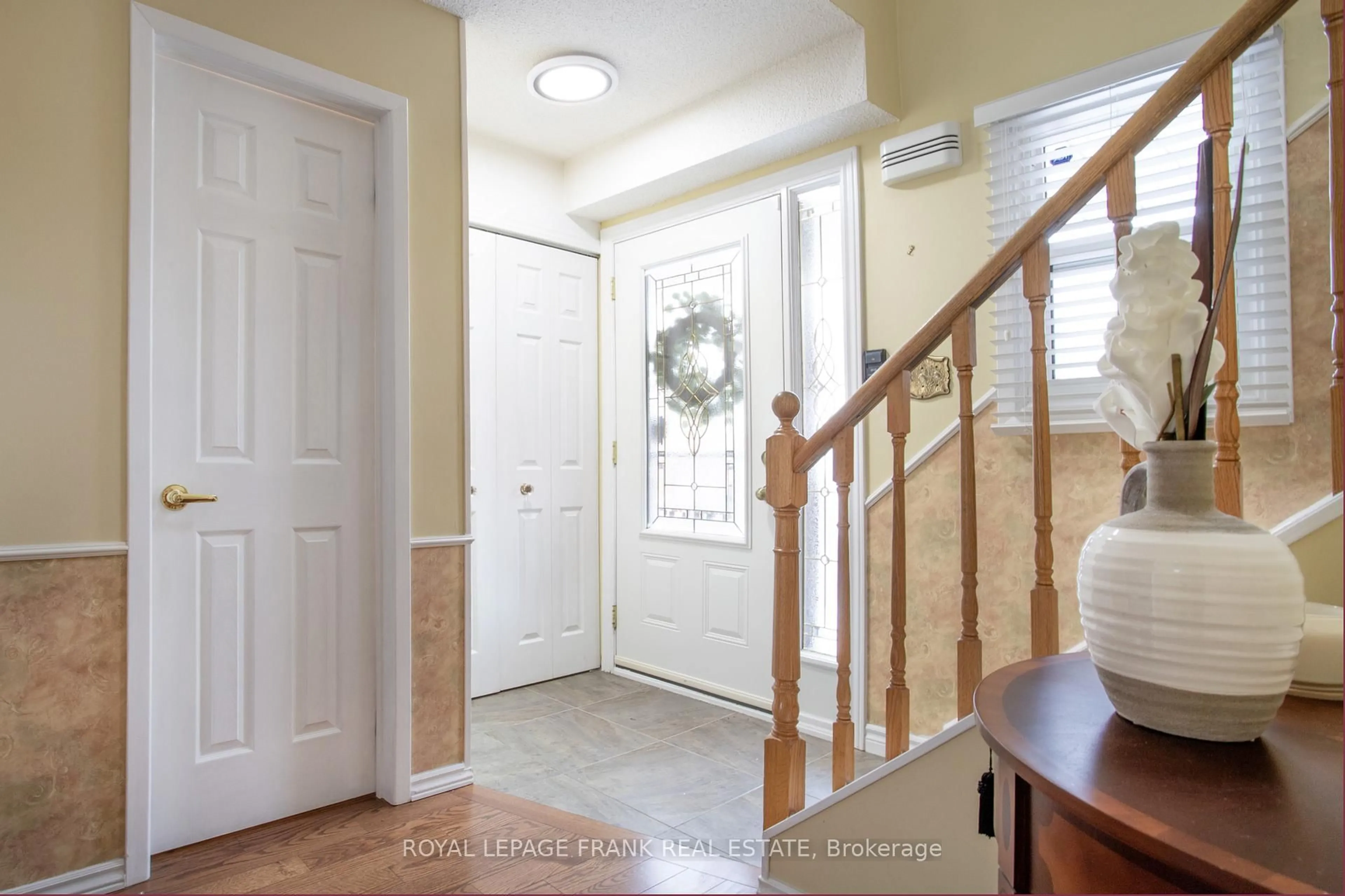 Indoor entryway for 40 Longstaff Dr, Ajax Ontario L1S 5H9