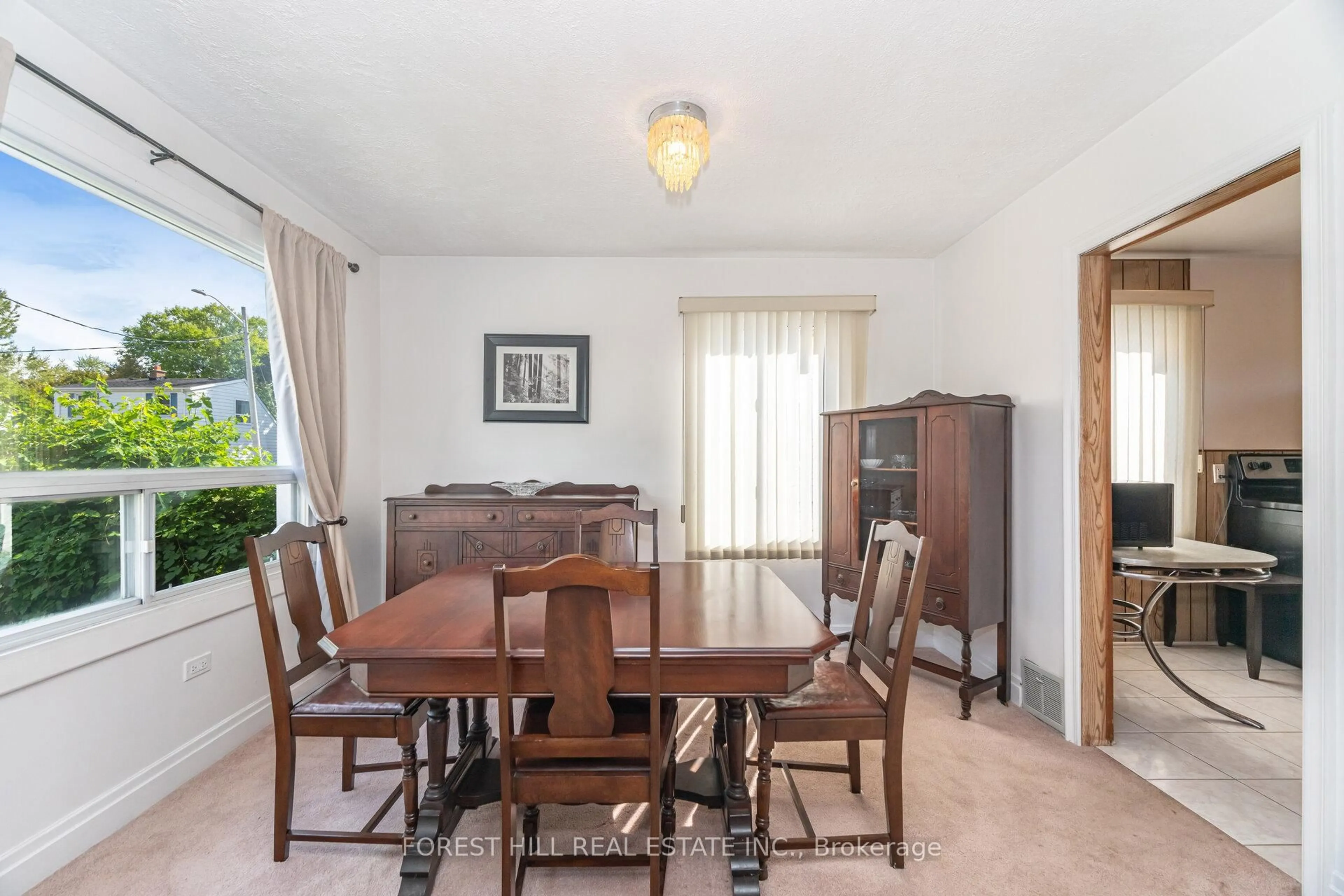 Dining room, unknown for 2 Topham Rd, Toronto Ontario M4B 3K2