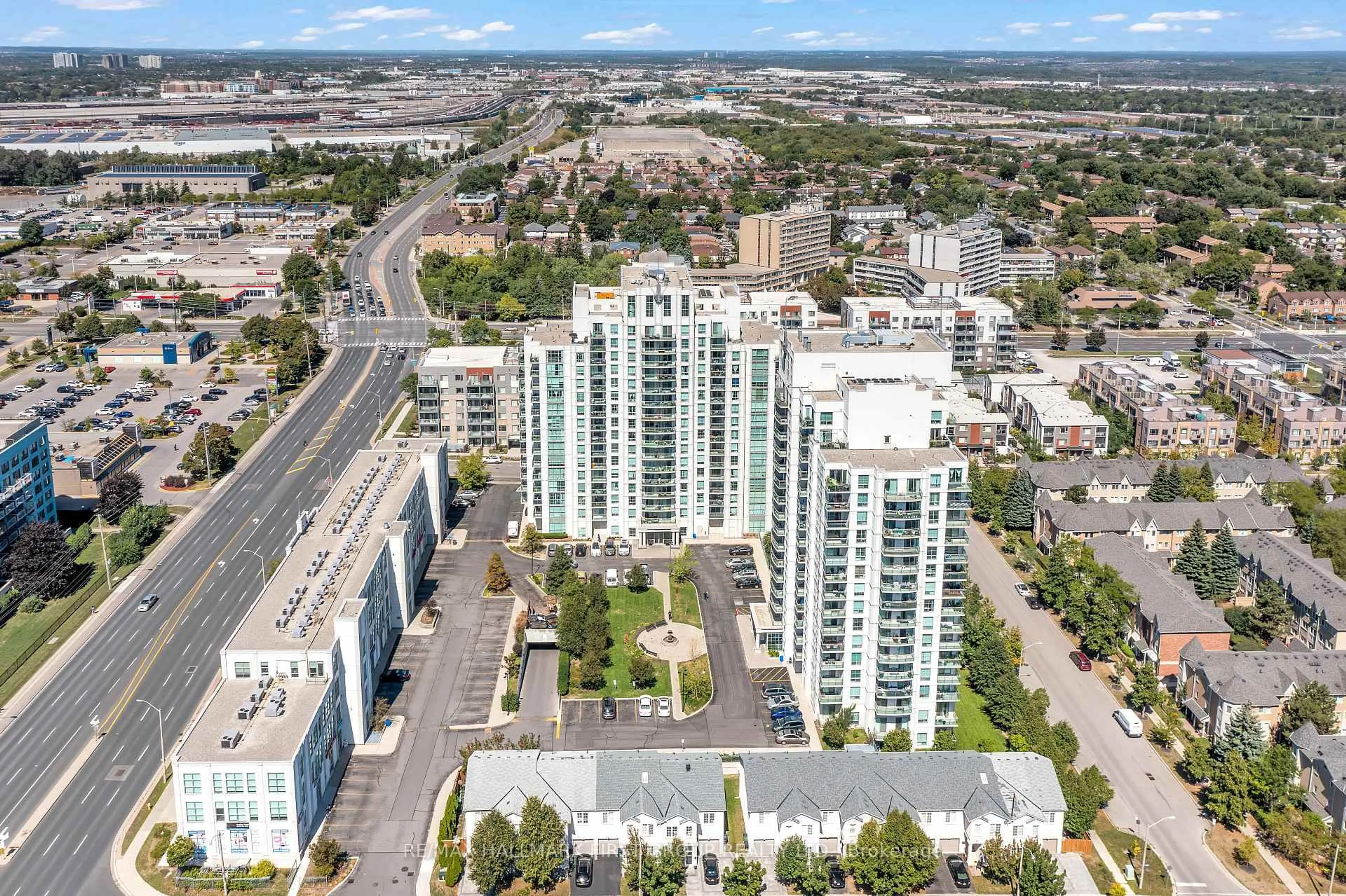 A pic from outside/outdoor area/front of a property/back of a property/a pic from drone, city buildings view from balcony for 6 Rosebank Dr #15A, Toronto Ontario M1B 0A1