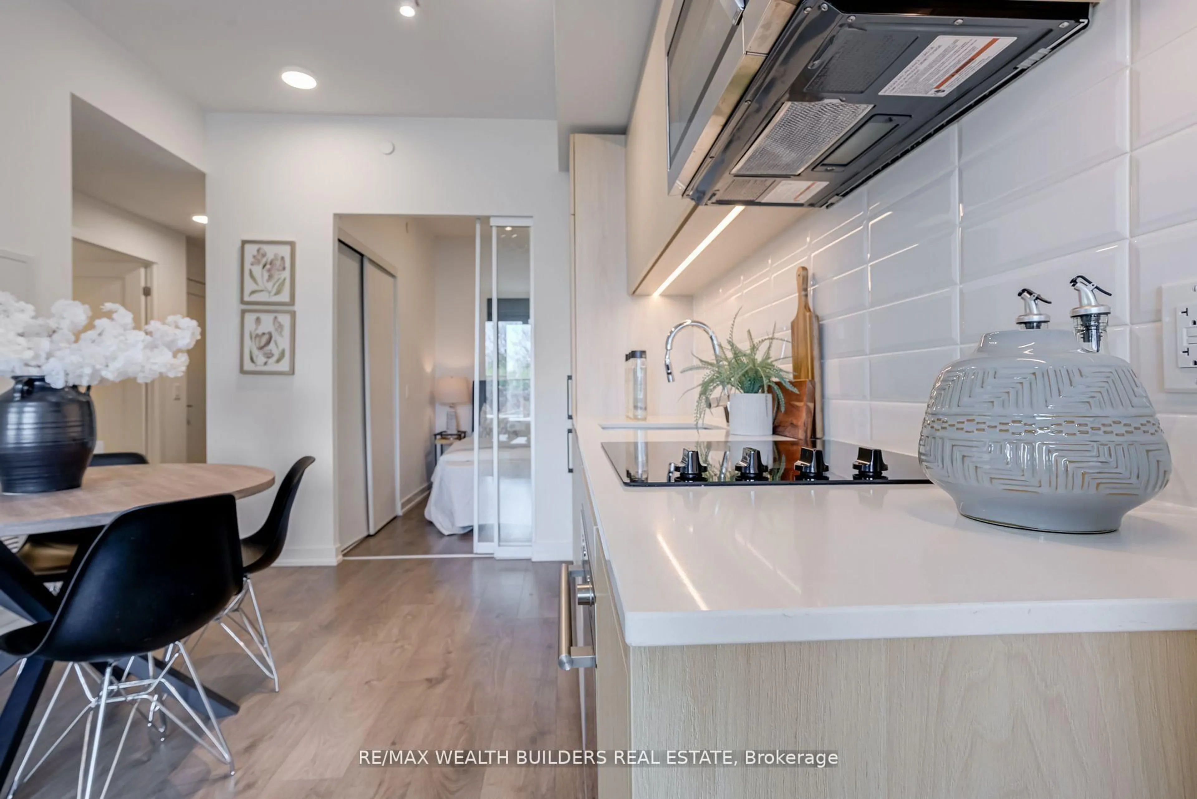 Open concept kitchen, ceramic/tile floor for 150 Logan Ave #444, Toronto Ontario M4M 0E4