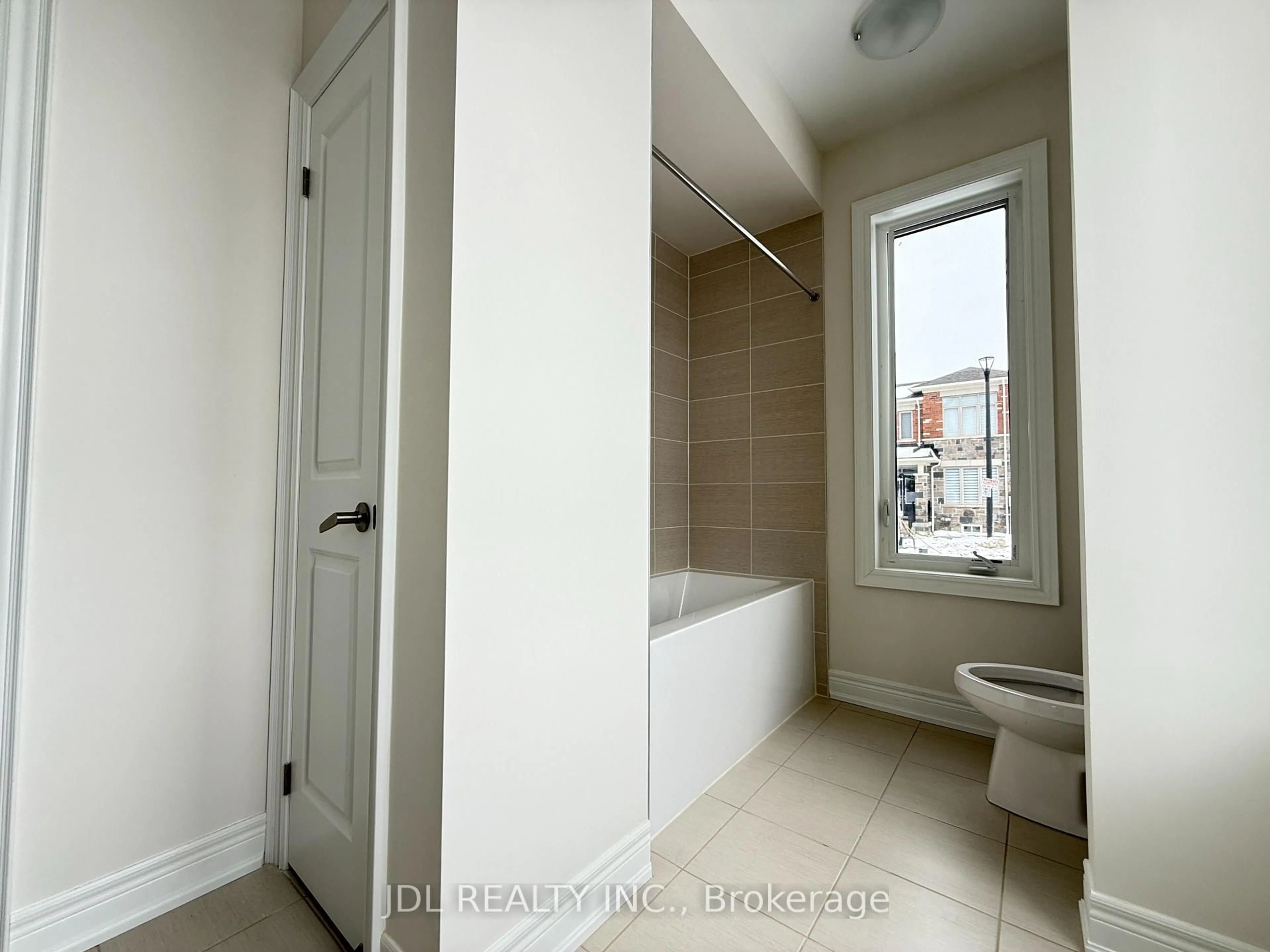 A pic of a room for 3017 GATESTONE Path, Pickering Ontario L1X 0R4