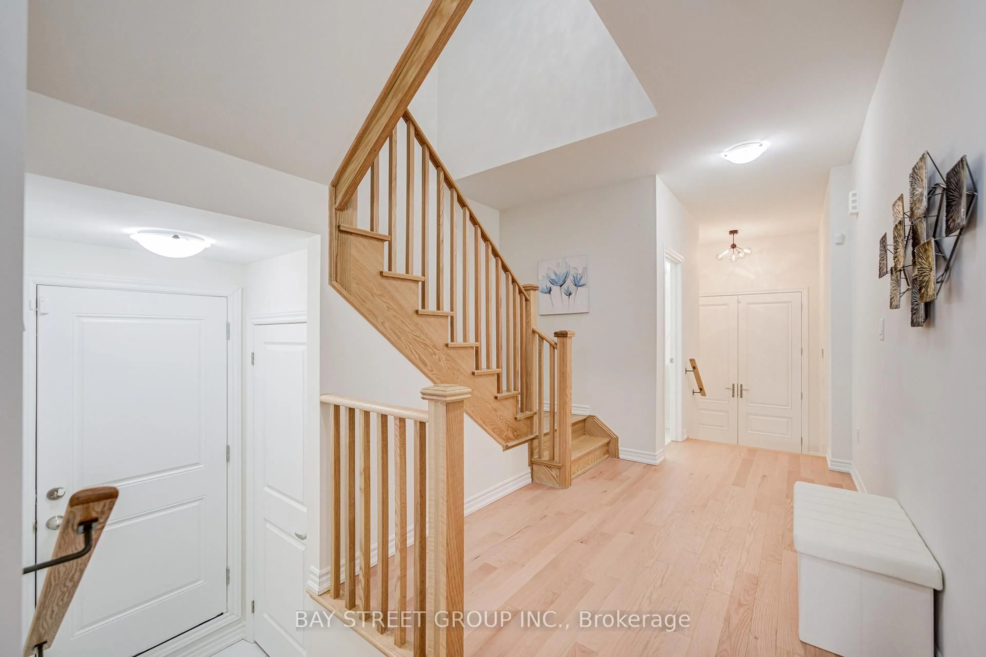 Stairs for 2916 Nakina St, Pickering Ontario L1X 2R5