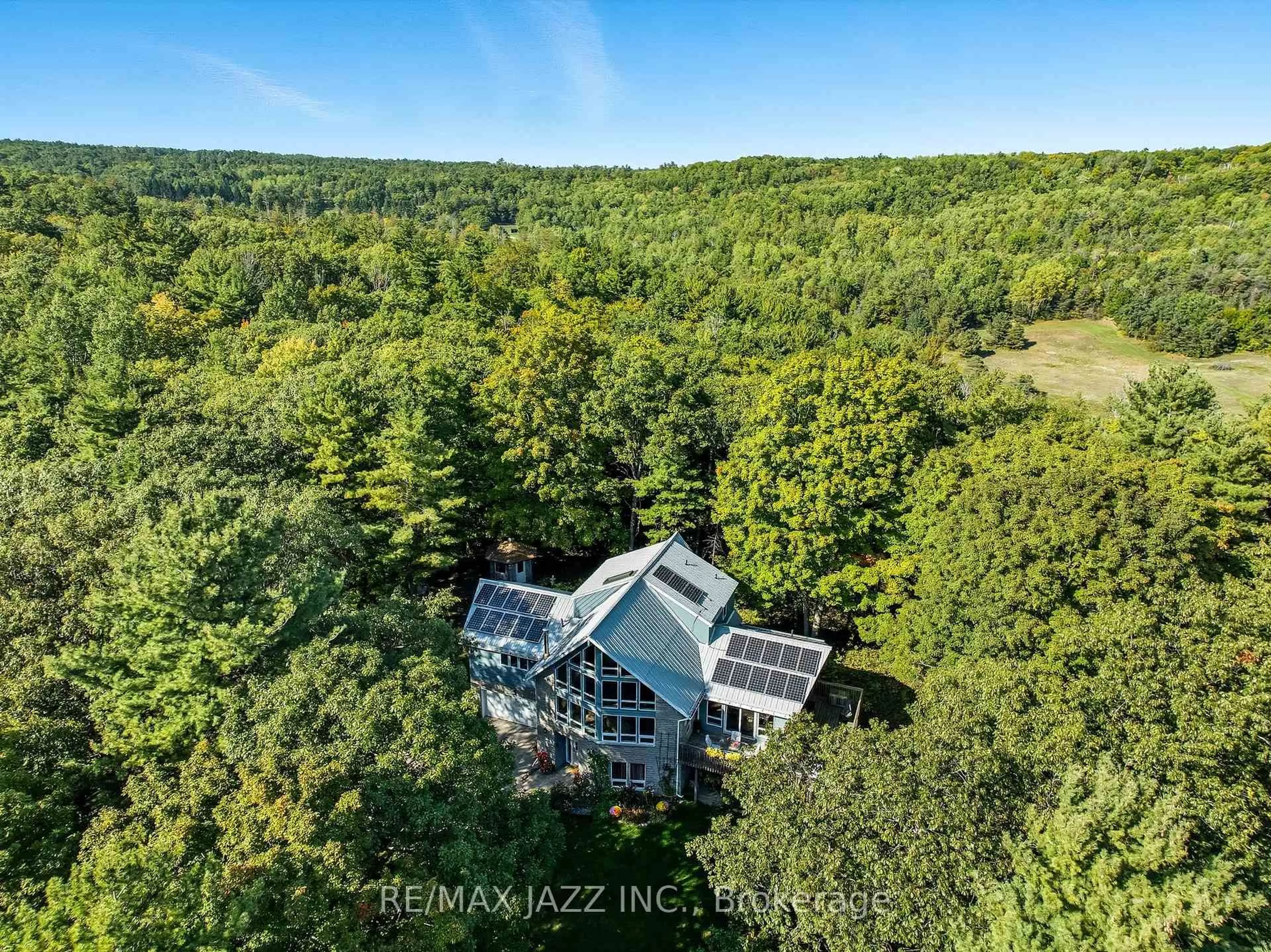 A pic from outside/outdoor area/front of a property/back of a property/a pic from drone, forest/trees view for 9500 Grasshopper Park Rd, Clarington Ontario L1C 7C8