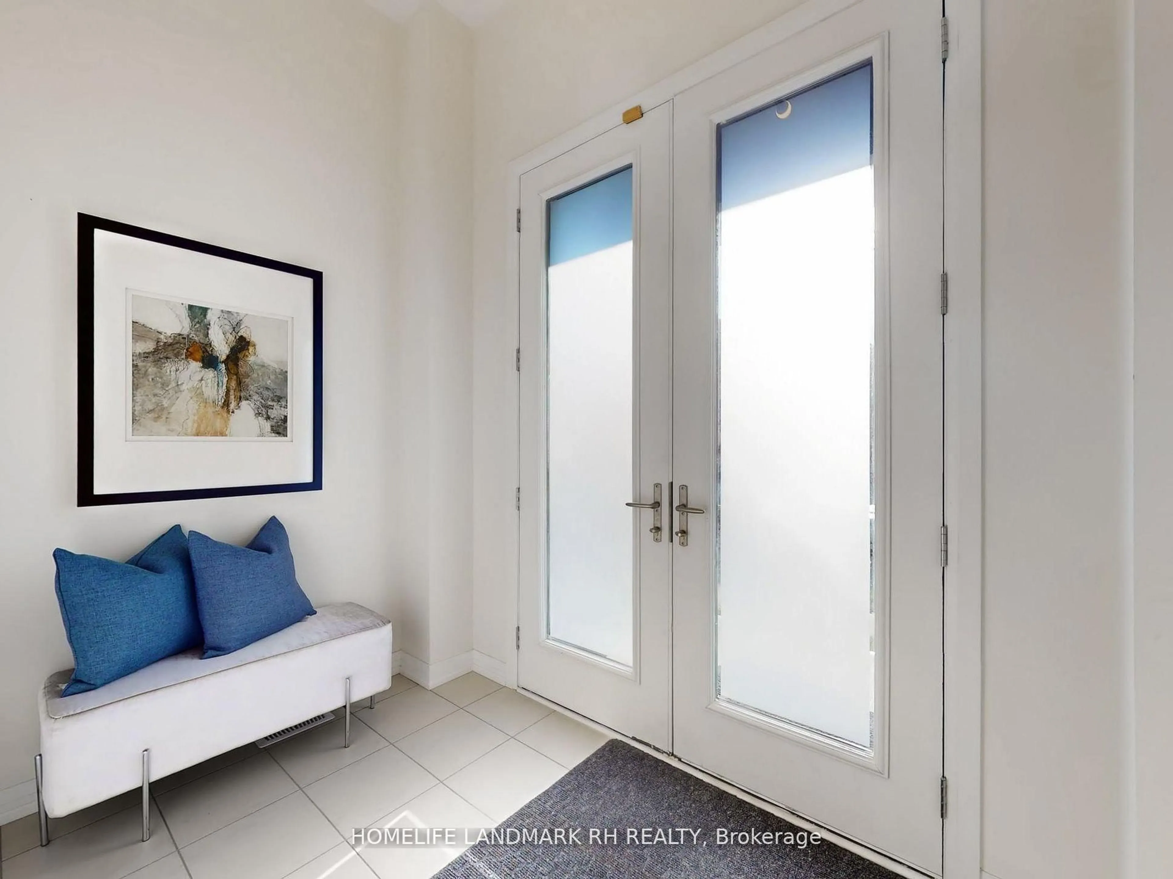 Indoor entryway for 1045 PISCES Tr, Pickering Ontario L1X 0P7