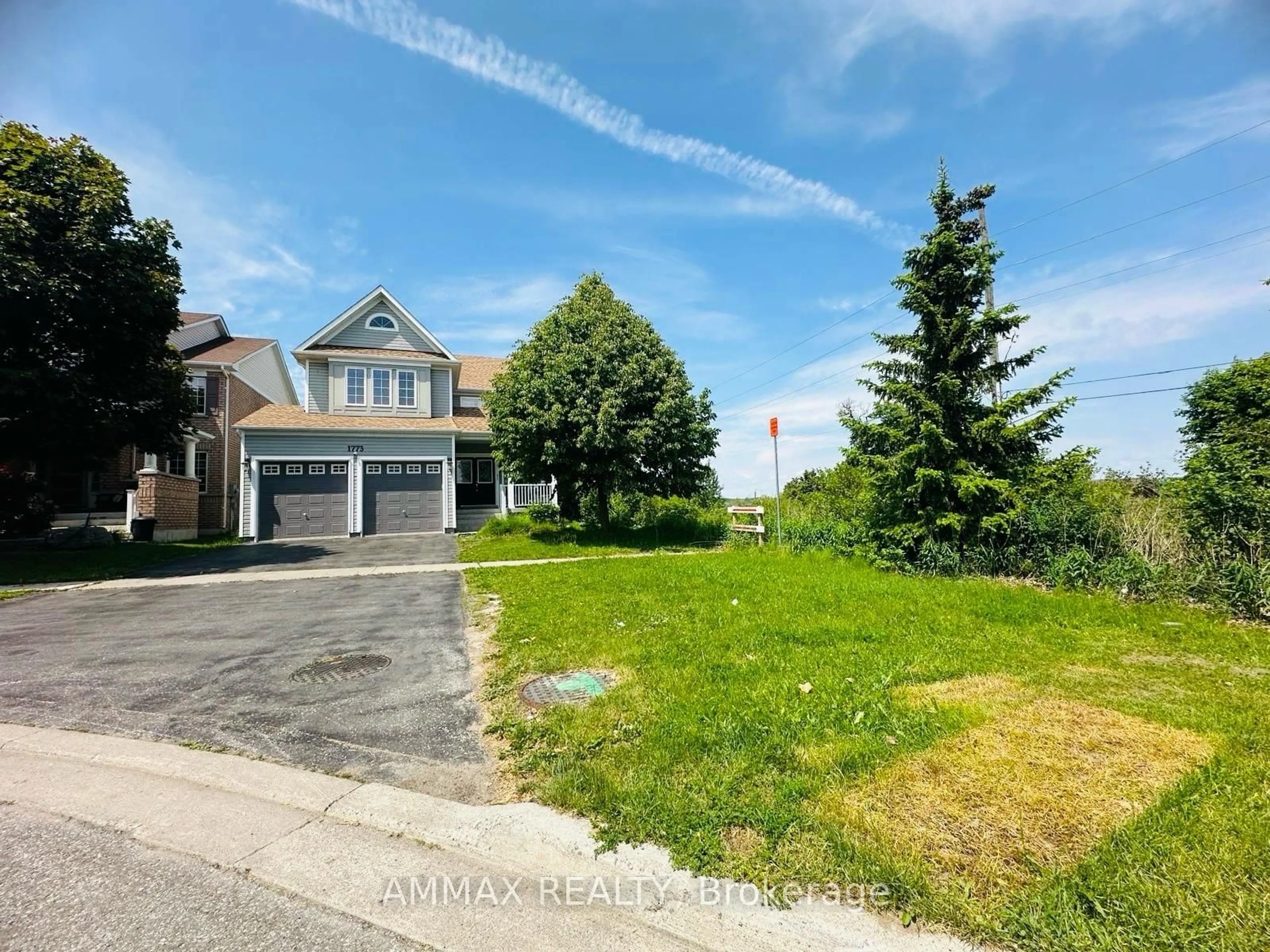 A pic from outside/outdoor area/front of a property/back of a property/a pic from drone, street for 1773 Badgley Dr Dr, Oshawa Ontario L1K 0H5