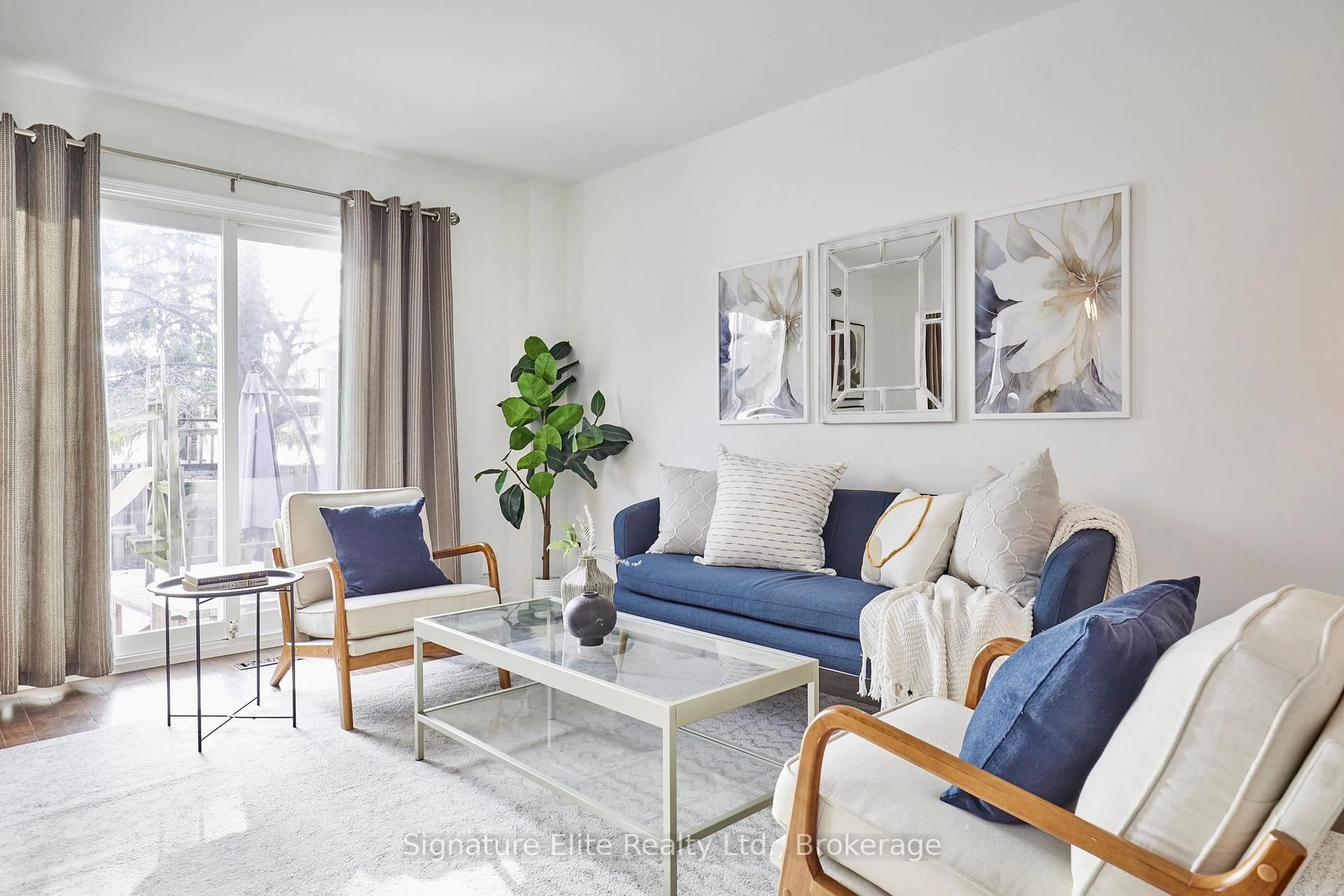 Living room with furniture, unknown for 1 Wheeling Dr, Toronto Ontario M1C 3X2