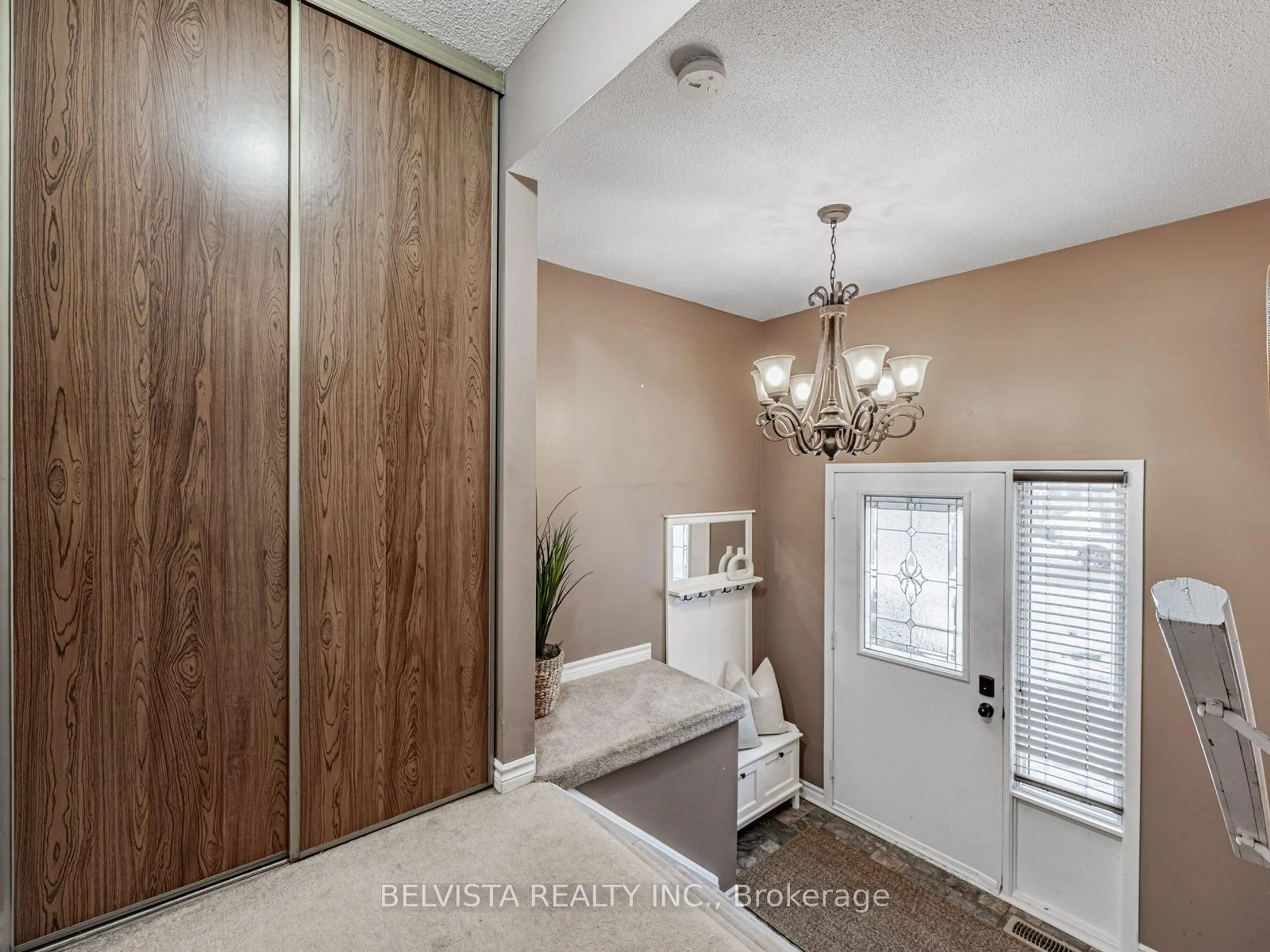 Indoor entryway for 98 Guthrie Cres, Whitby Ontario L1P 1A5