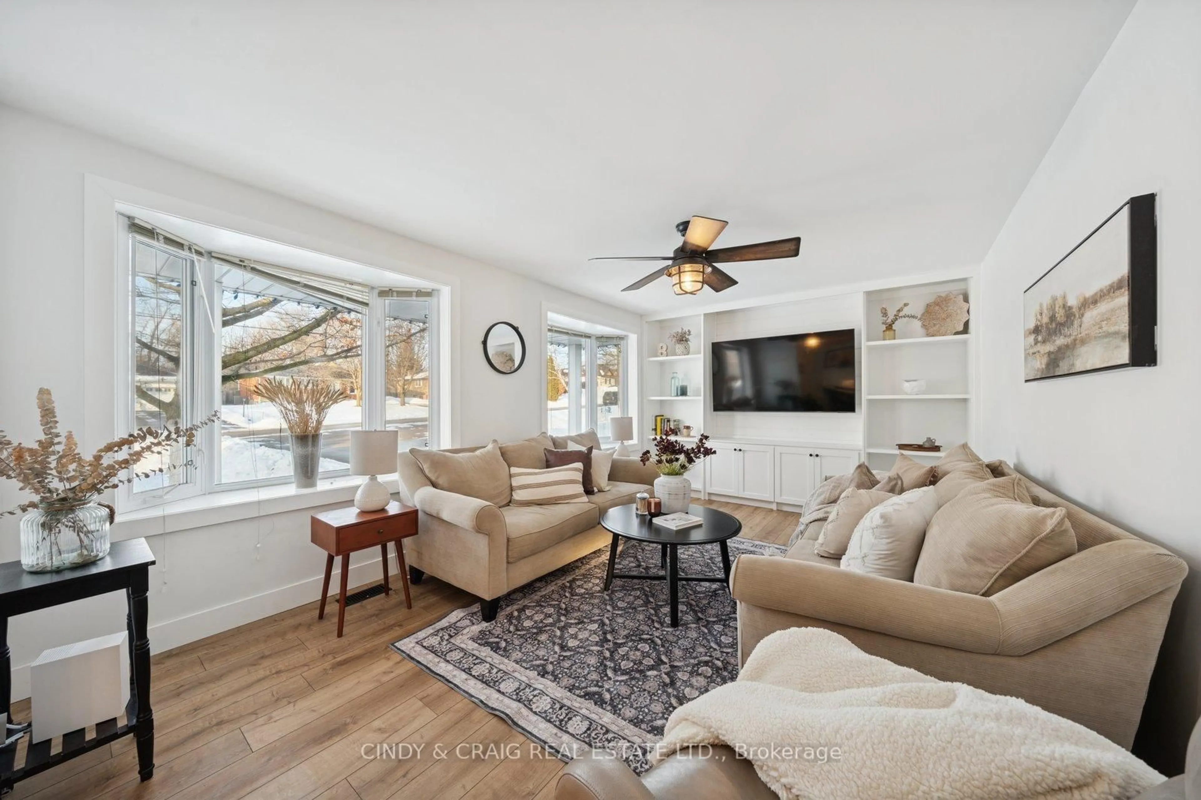 Living room with furniture, ceramic/tile floor for 45 Firner St, Clarington Ontario L0B 1J0