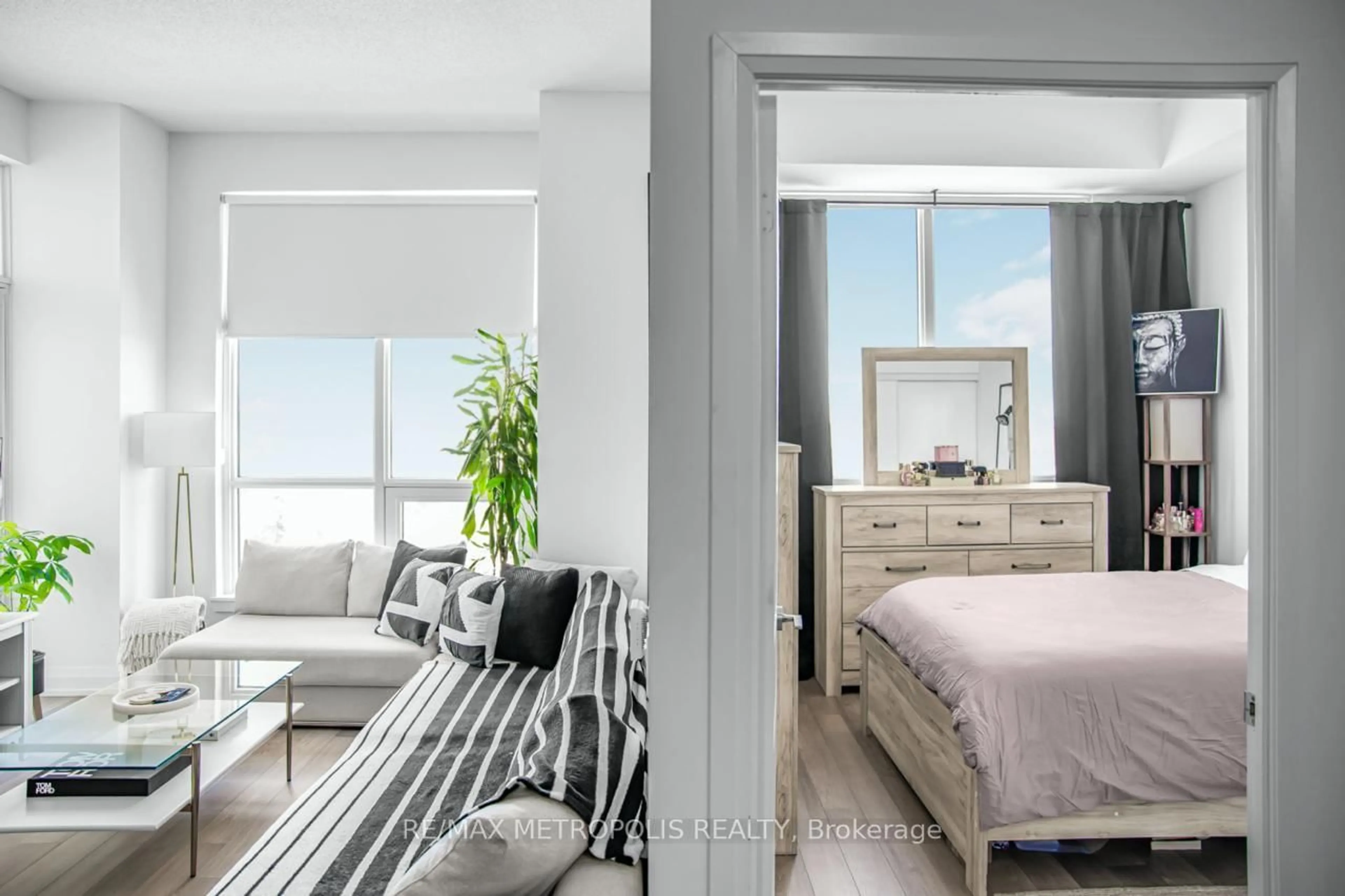 Bedroom with bed, unknown for 3121 Sheppard Ave #908, Toronto Ontario M1T 0B6