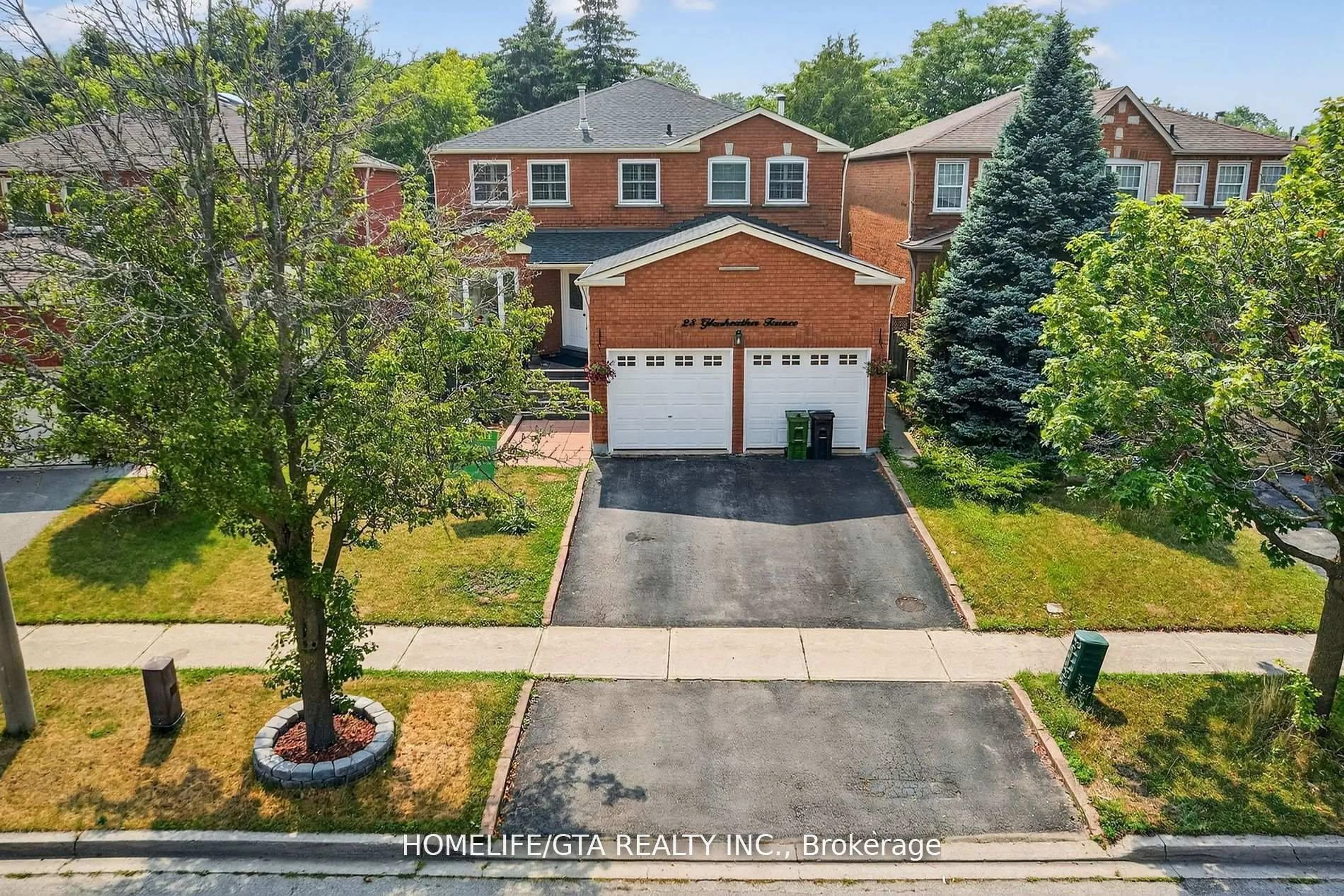 A pic from outside/outdoor area/front of a property/back of a property/a pic from drone, street for 28 Glenheather Terr, Toronto Ontario M1B 5H9