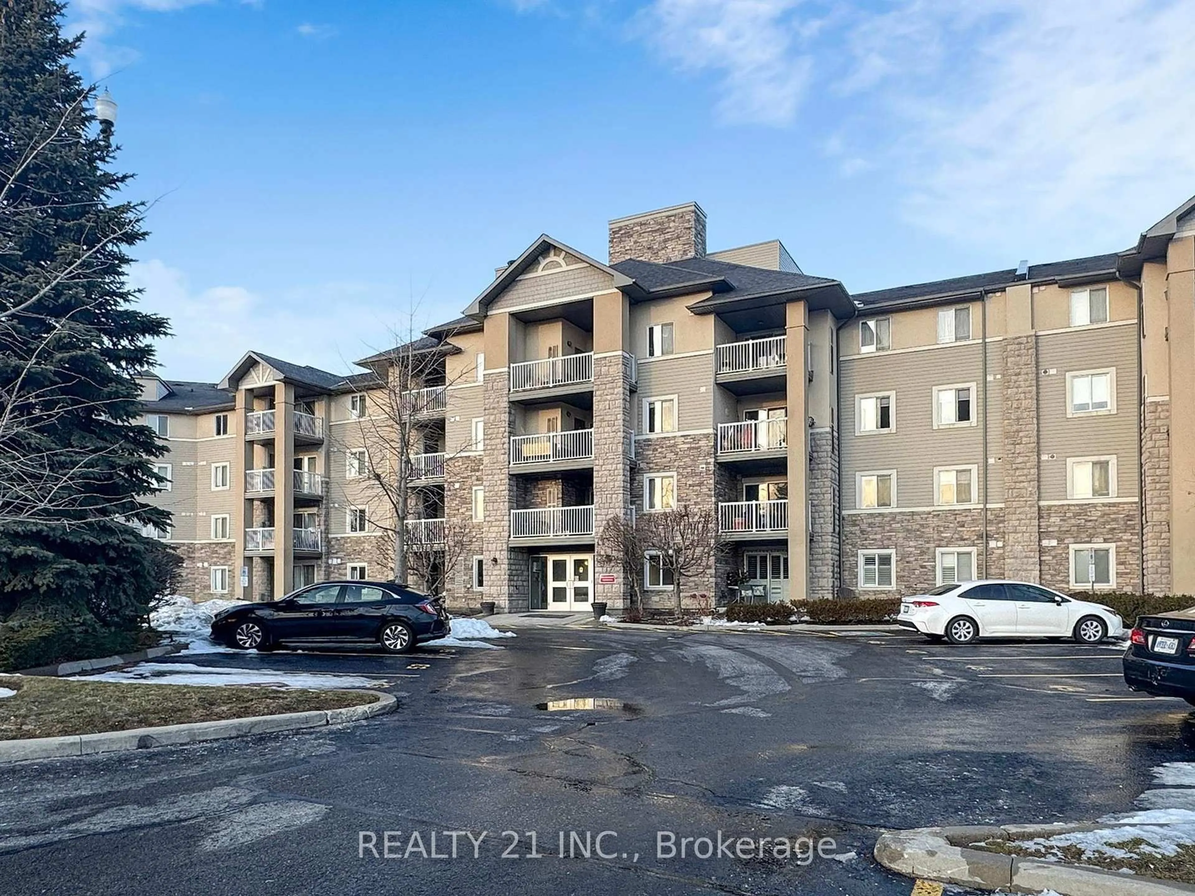 A pic from outside/outdoor area/front of a property/back of a property/a pic from drone, unknown for 684 Warden Ave #123, Toronto Ontario M1L 4W4