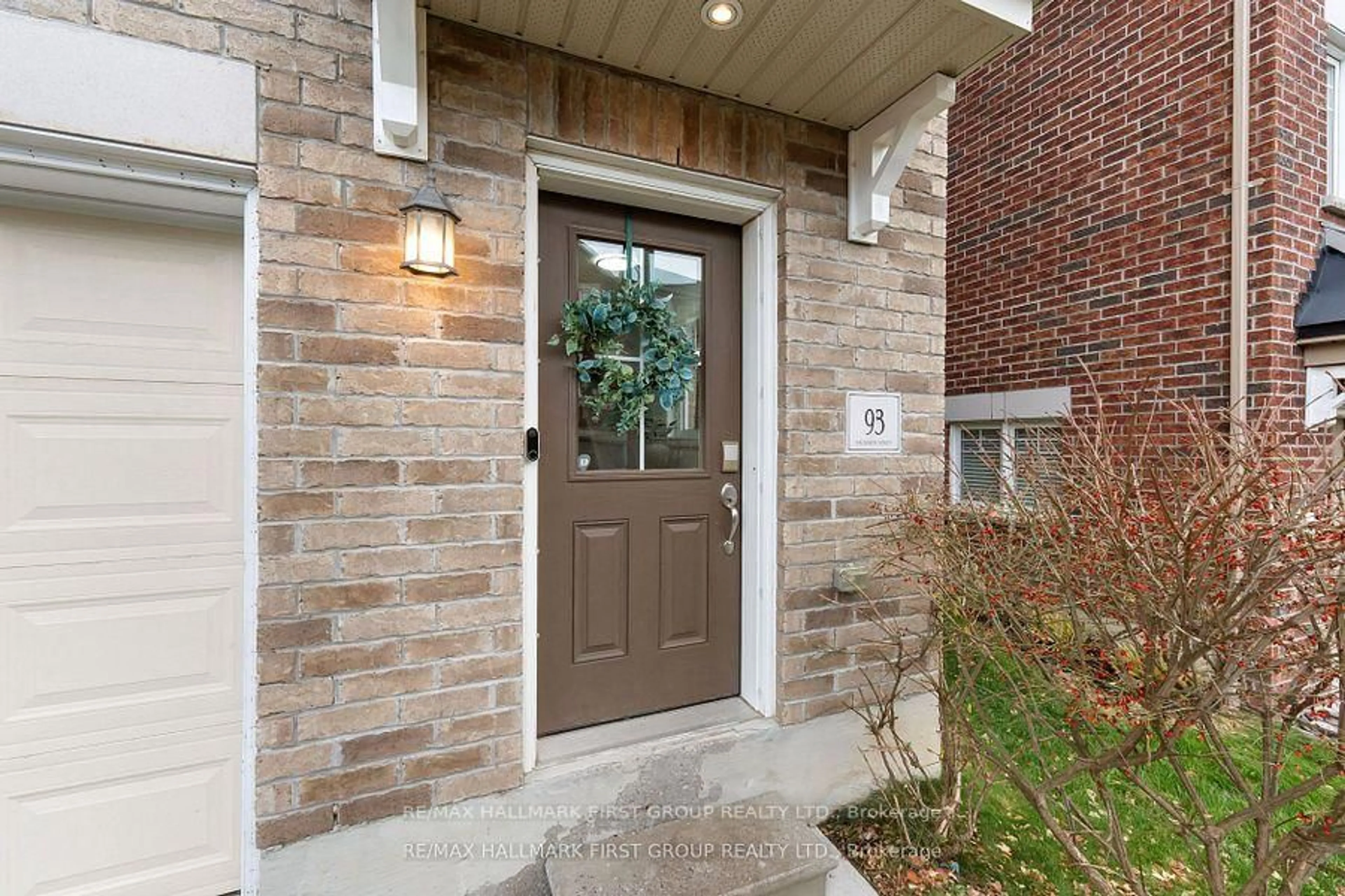 Unknown for 93 Markham Tr, Clarington Ontario L1C 0S4