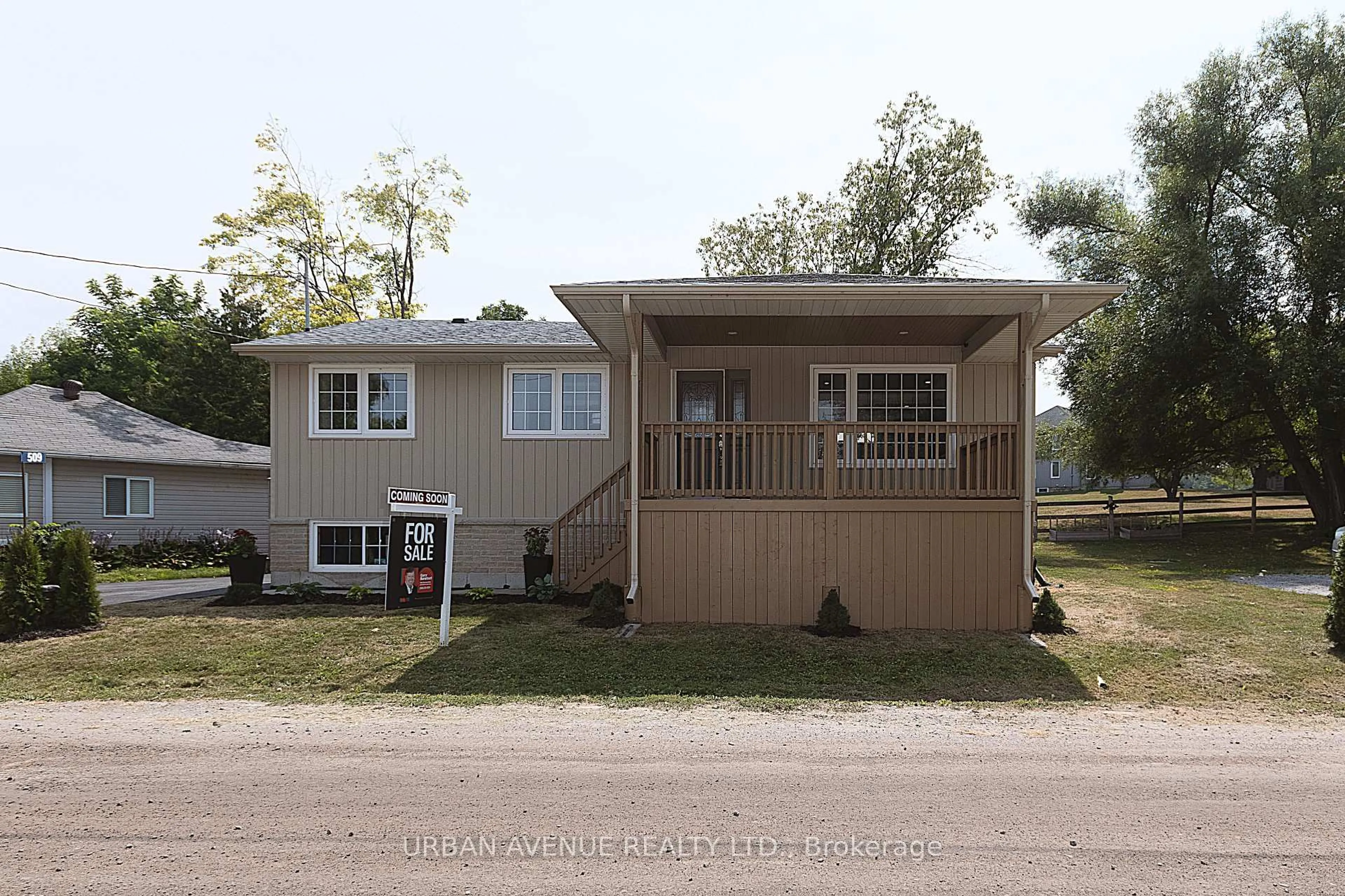 Home with vinyl exterior material, street for 509 VIEW LAKE Rd, Scugog Ontario L0B 1K0