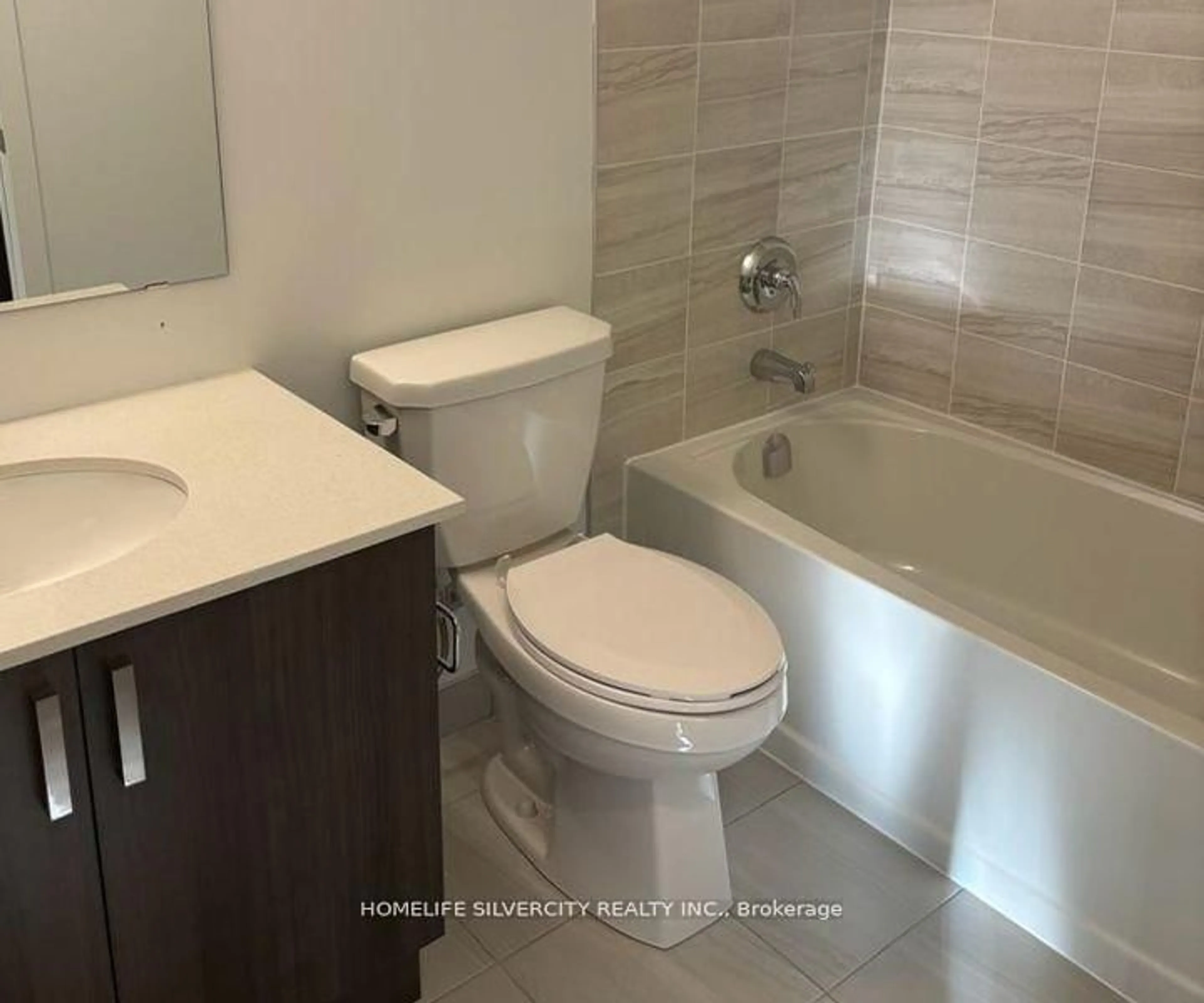 Standard bathroom, ceramic/tile floor for 1455 Celebration Dr #607, Pickering Ontario L1W 3R5
