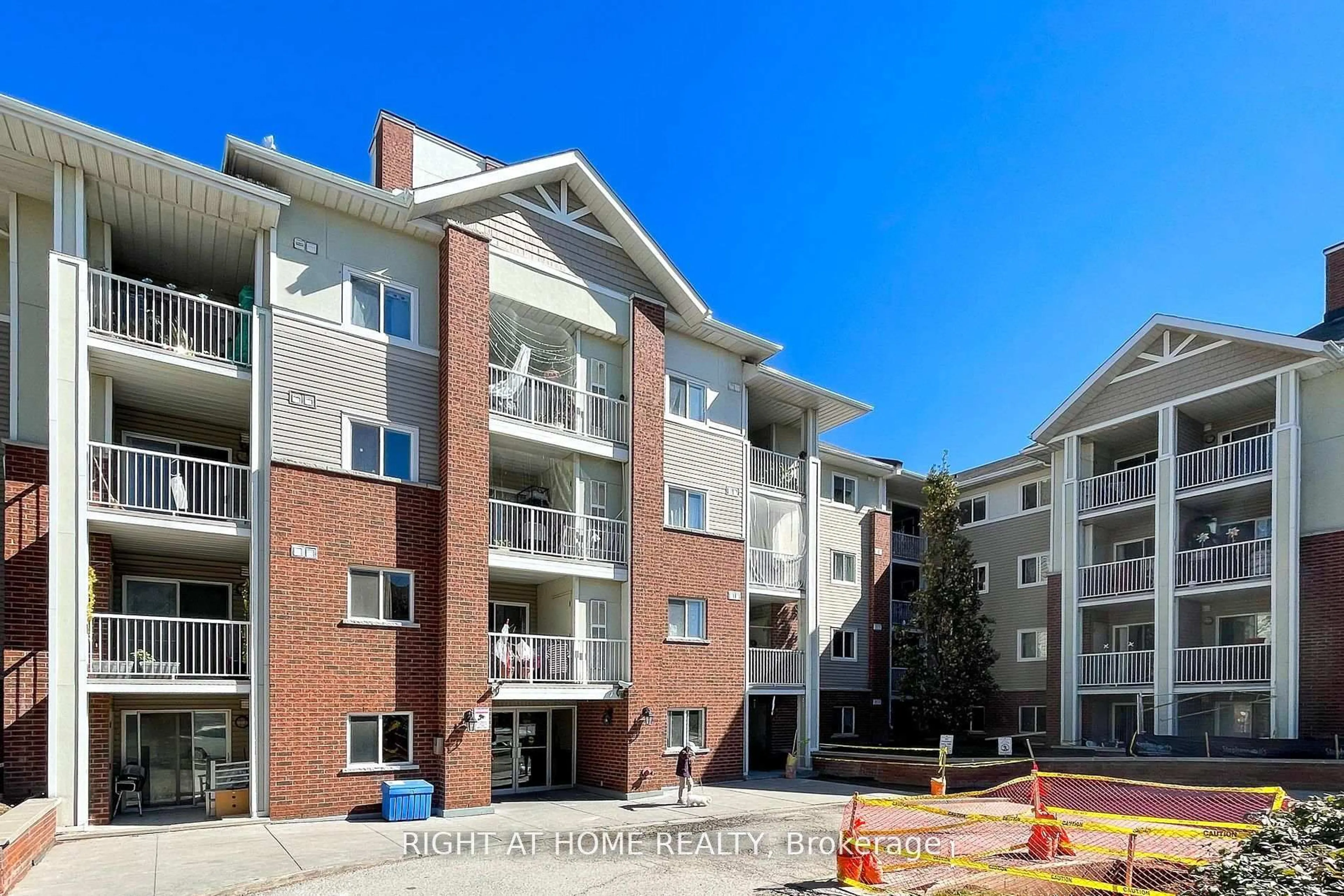 Unknown for 5225 Finch Ave #222, Toronto Ontario M1S 5W8