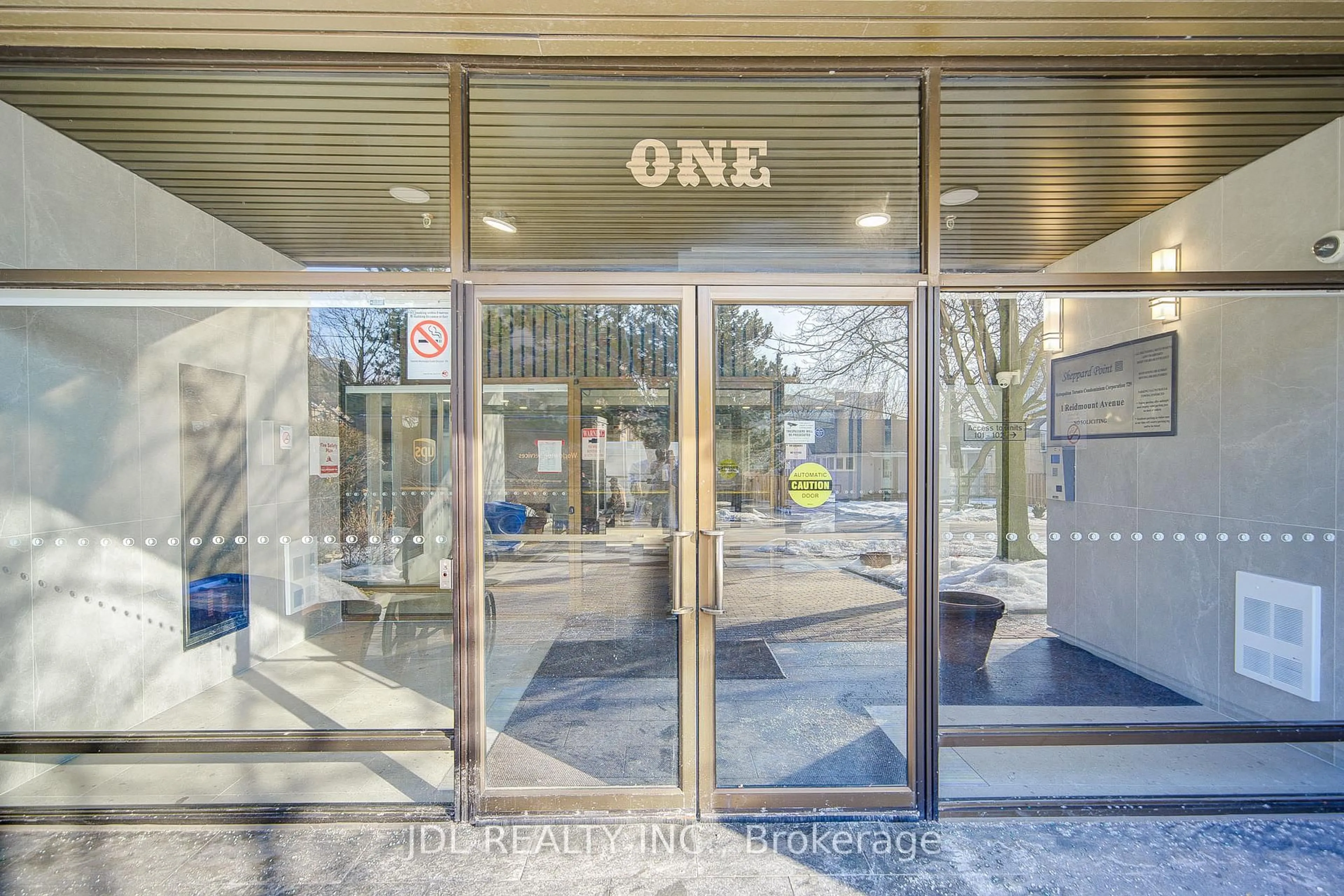 Indoor foyer for 1 Reidmount Ave #1106, Toronto Ontario M1S 4V3