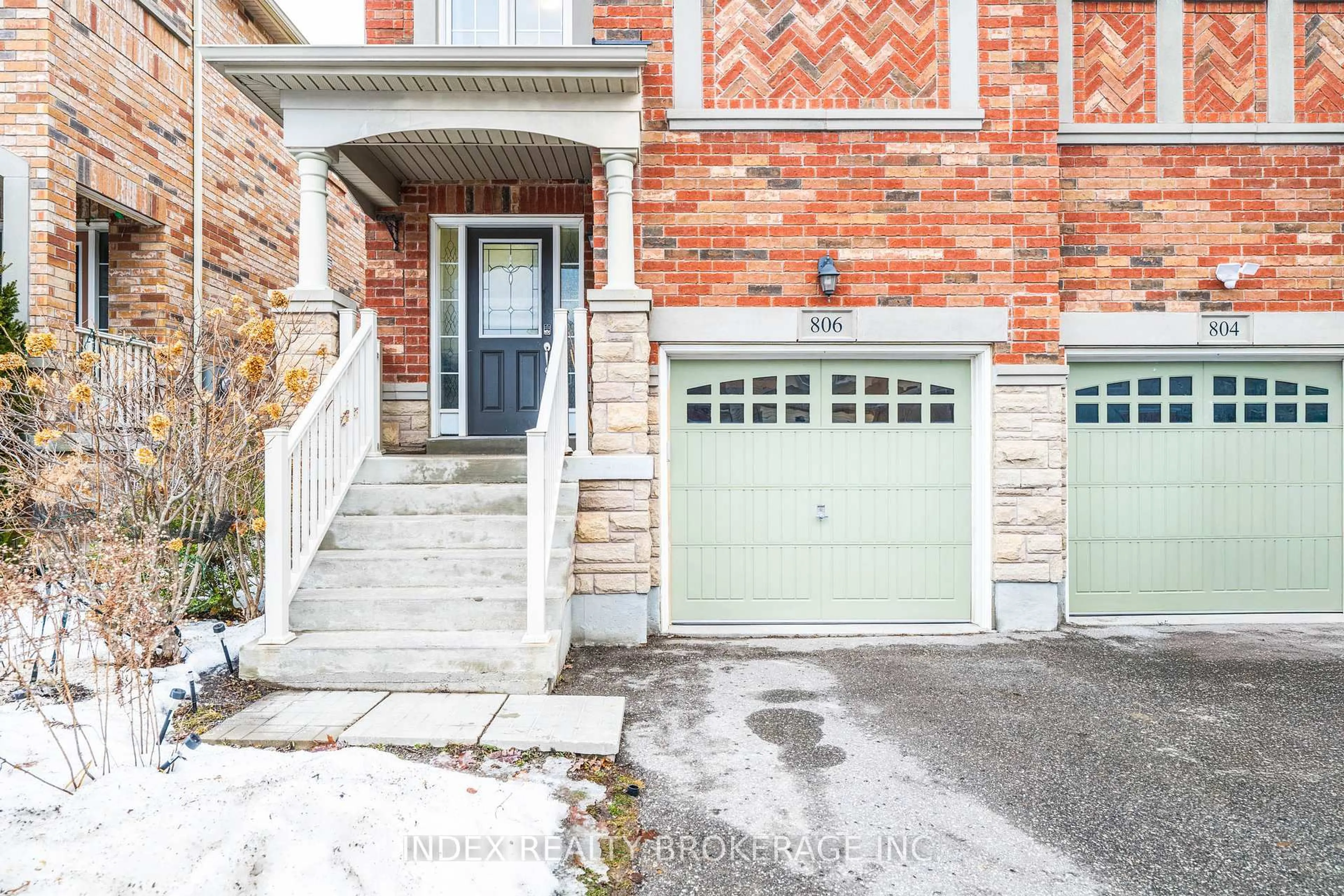 Unknown for 806 Mccue Dr, Oshawa Ontario L1K 0R1