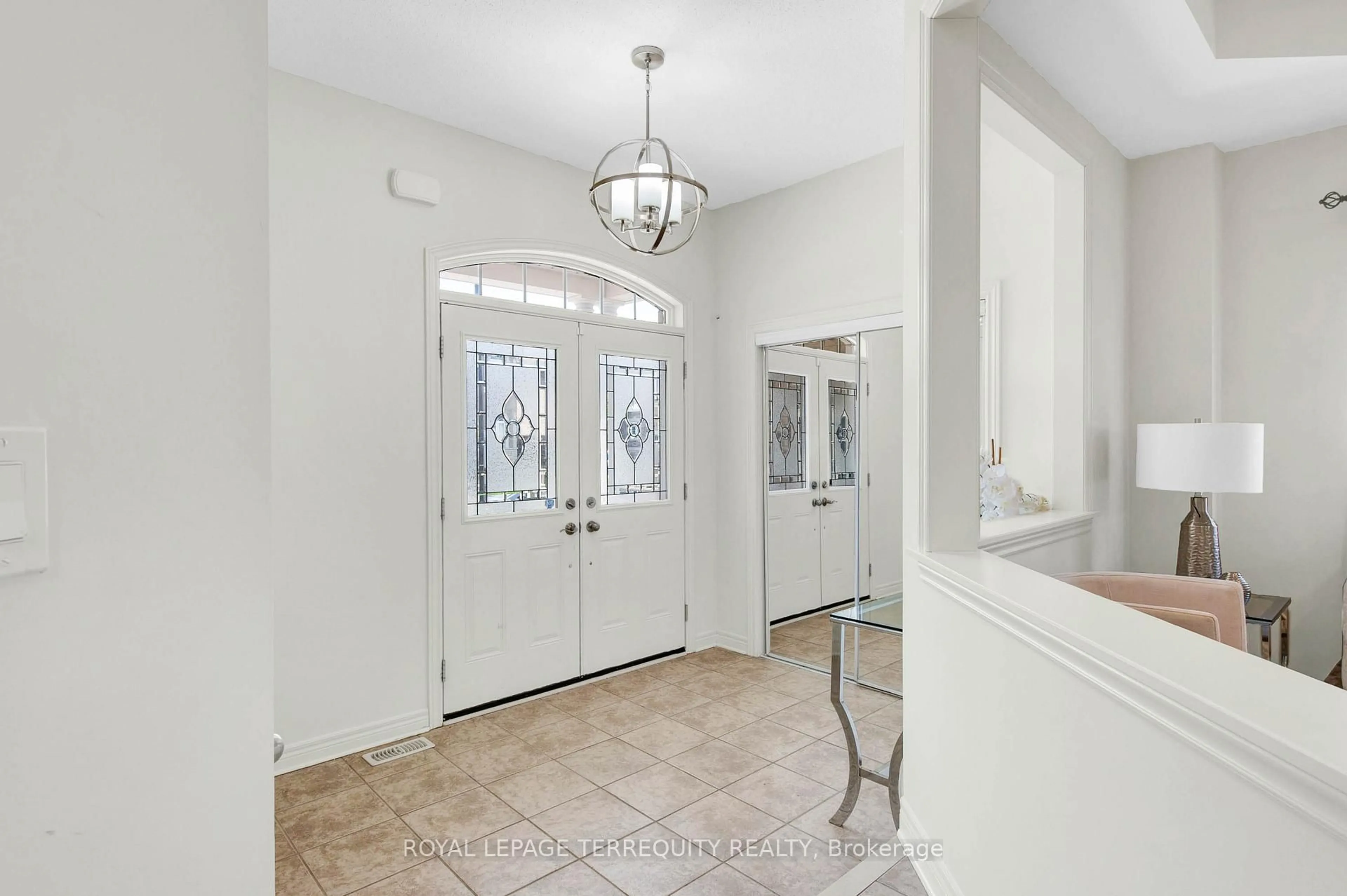 Indoor entryway for 36 Crellin St, Ajax Ontario L1Z 0P1