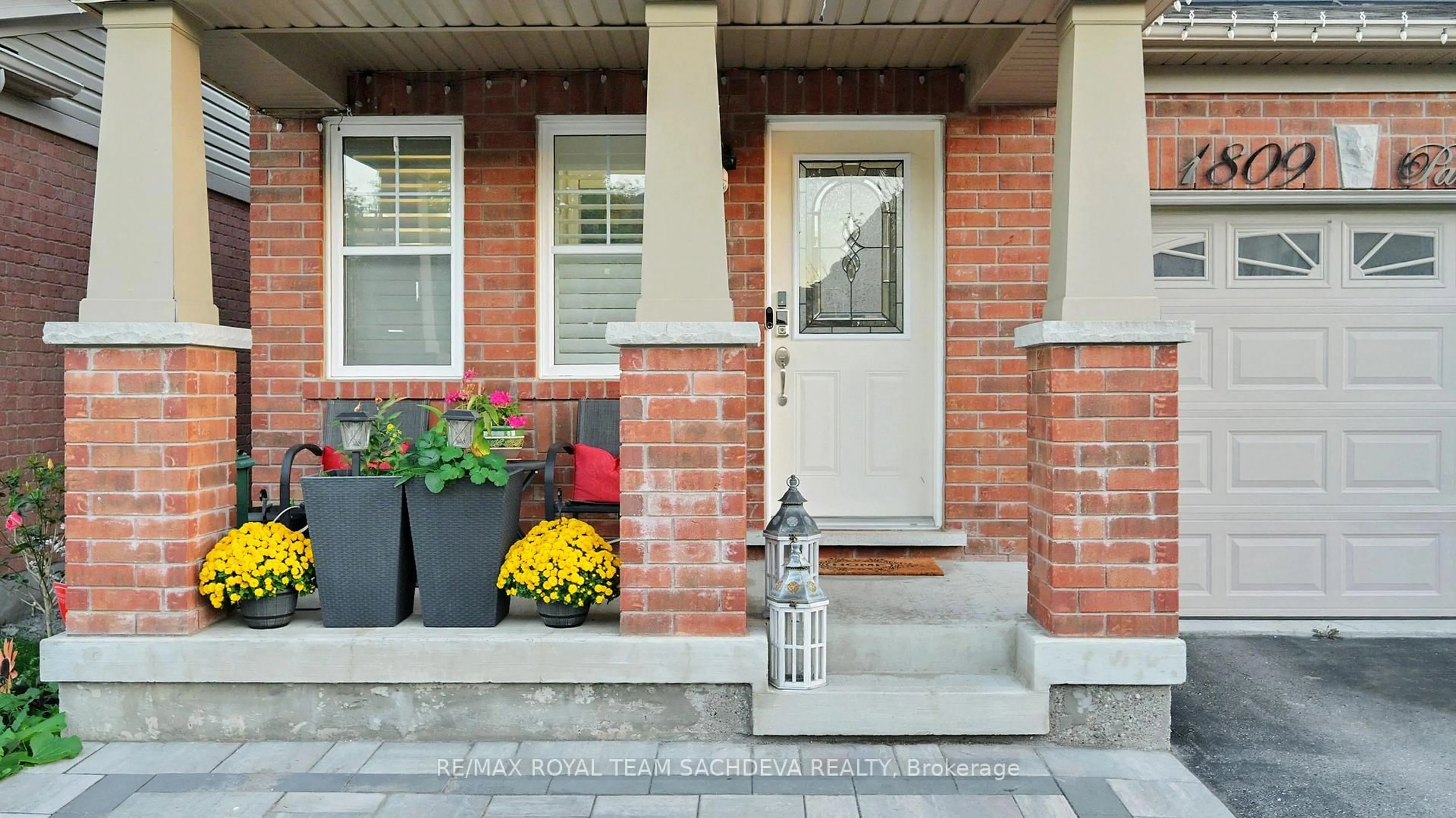 Home with brick exterior material, street for 1809 Parkhurst Cres, Pickering Ontario L1X 0A8
