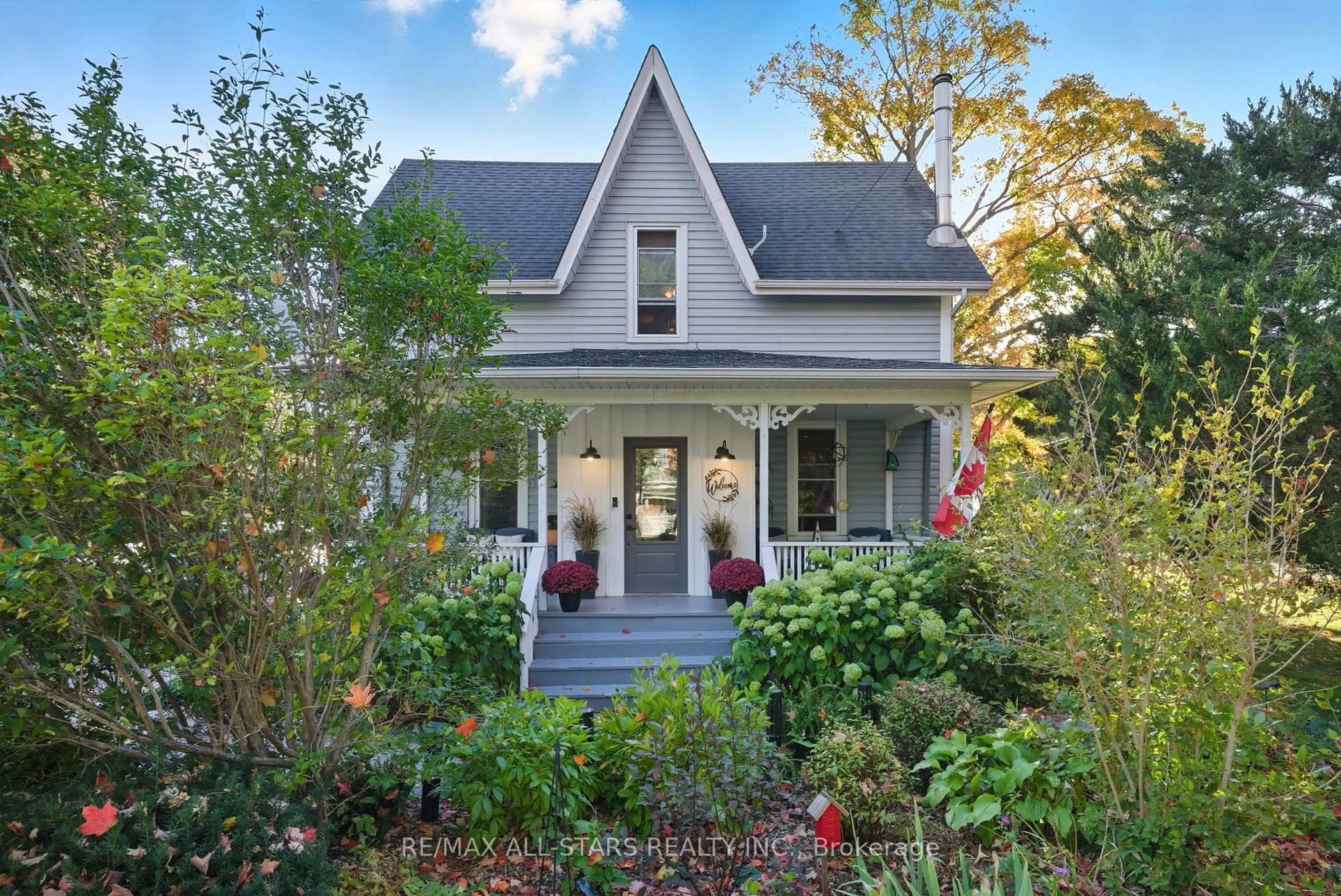 Home with vinyl exterior material, street for 20 Keene St, Scugog Ontario L0C 1G0