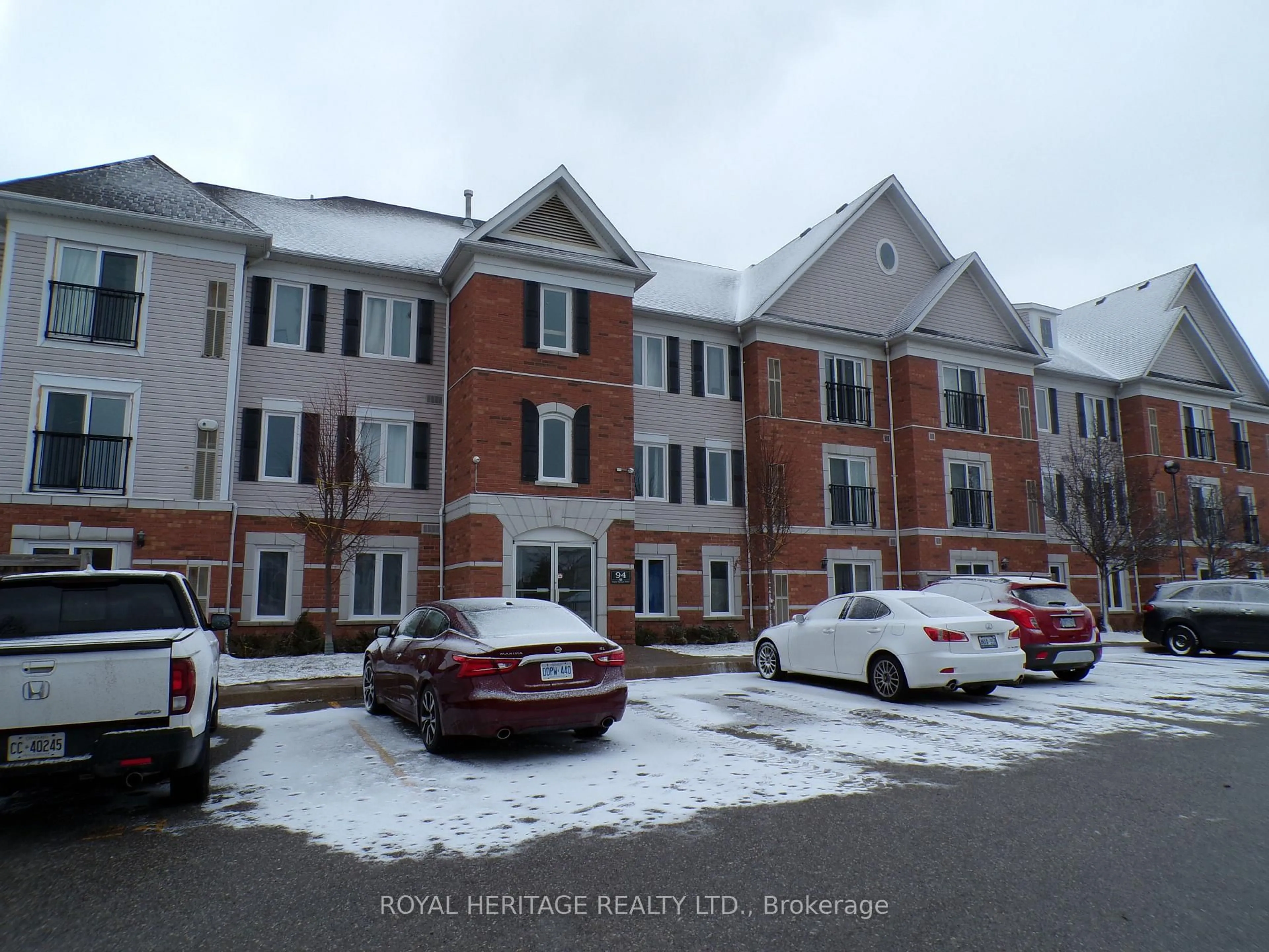 A pic from outside/outdoor area/front of a property/back of a property/a pic from drone, mountain view for 94 Aspen Springs Dr #106, Clarington Ontario L1C 5N4
