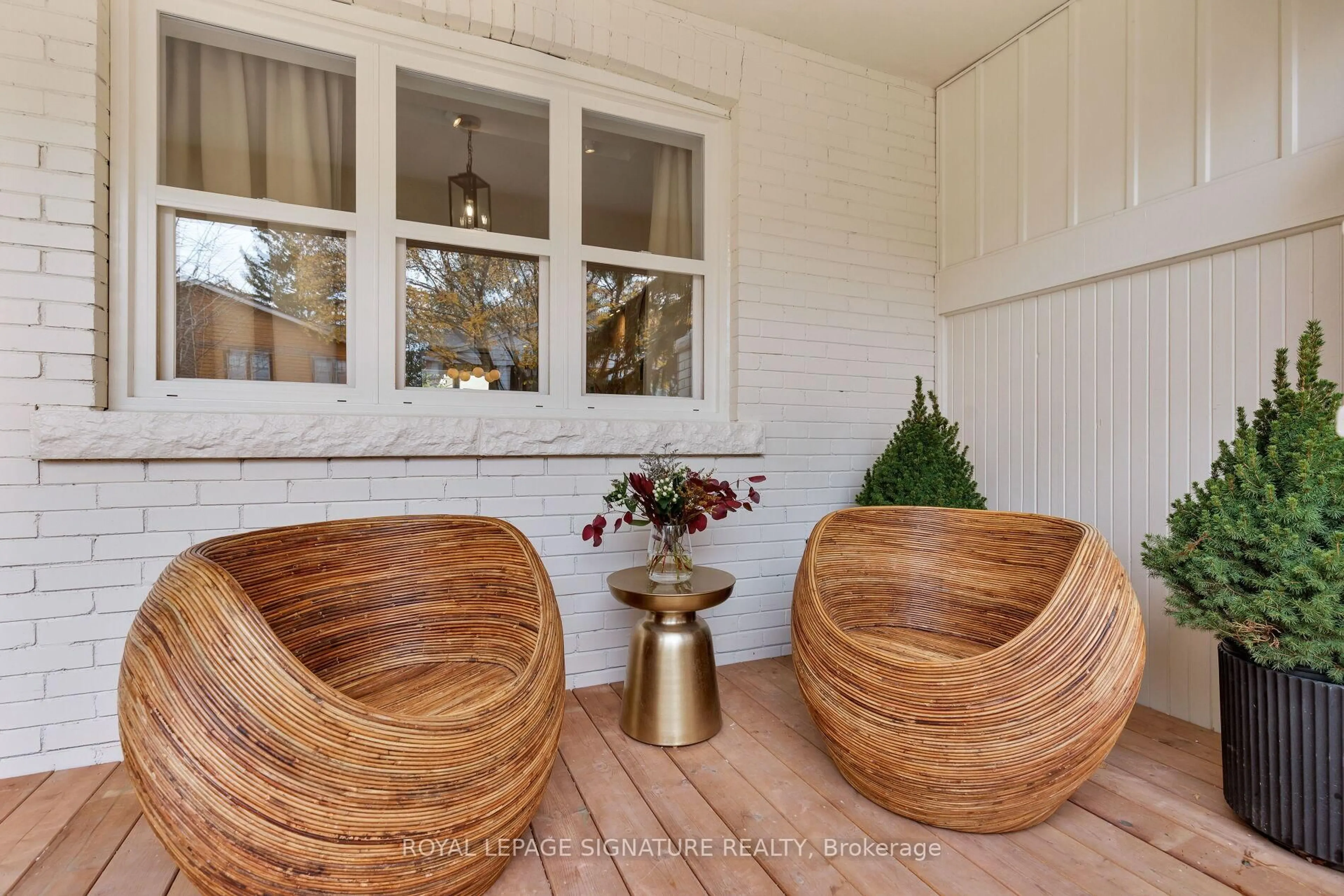 Patio, street for 63 Orchard Park Blvd, Toronto Ontario M4L 3E3