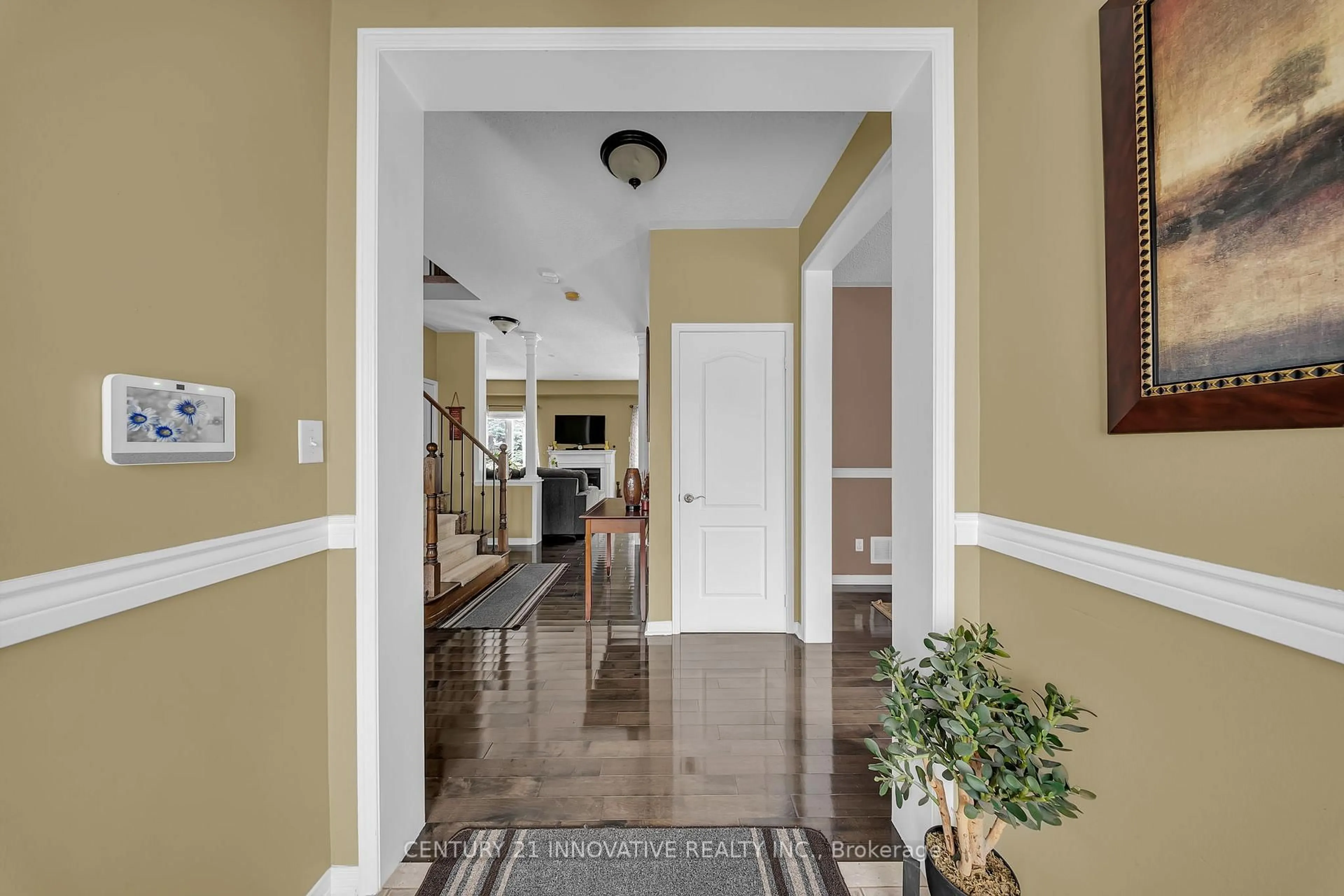 Indoor entryway for 25 Seward Cres, Ajax Ontario L1Z 2C3