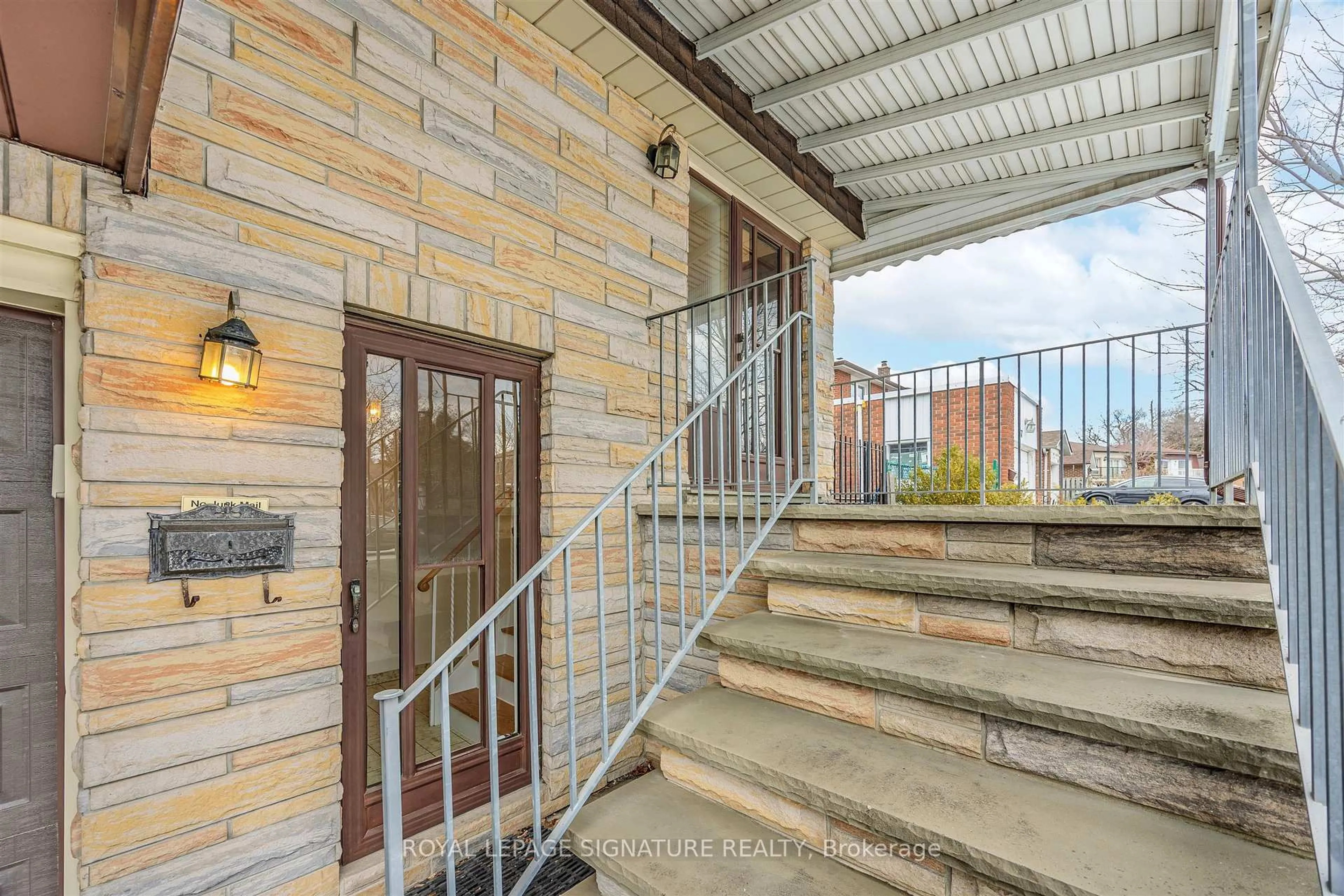 Unknown for 69 Keyworth Tr, Toronto Ontario M1S 2V2