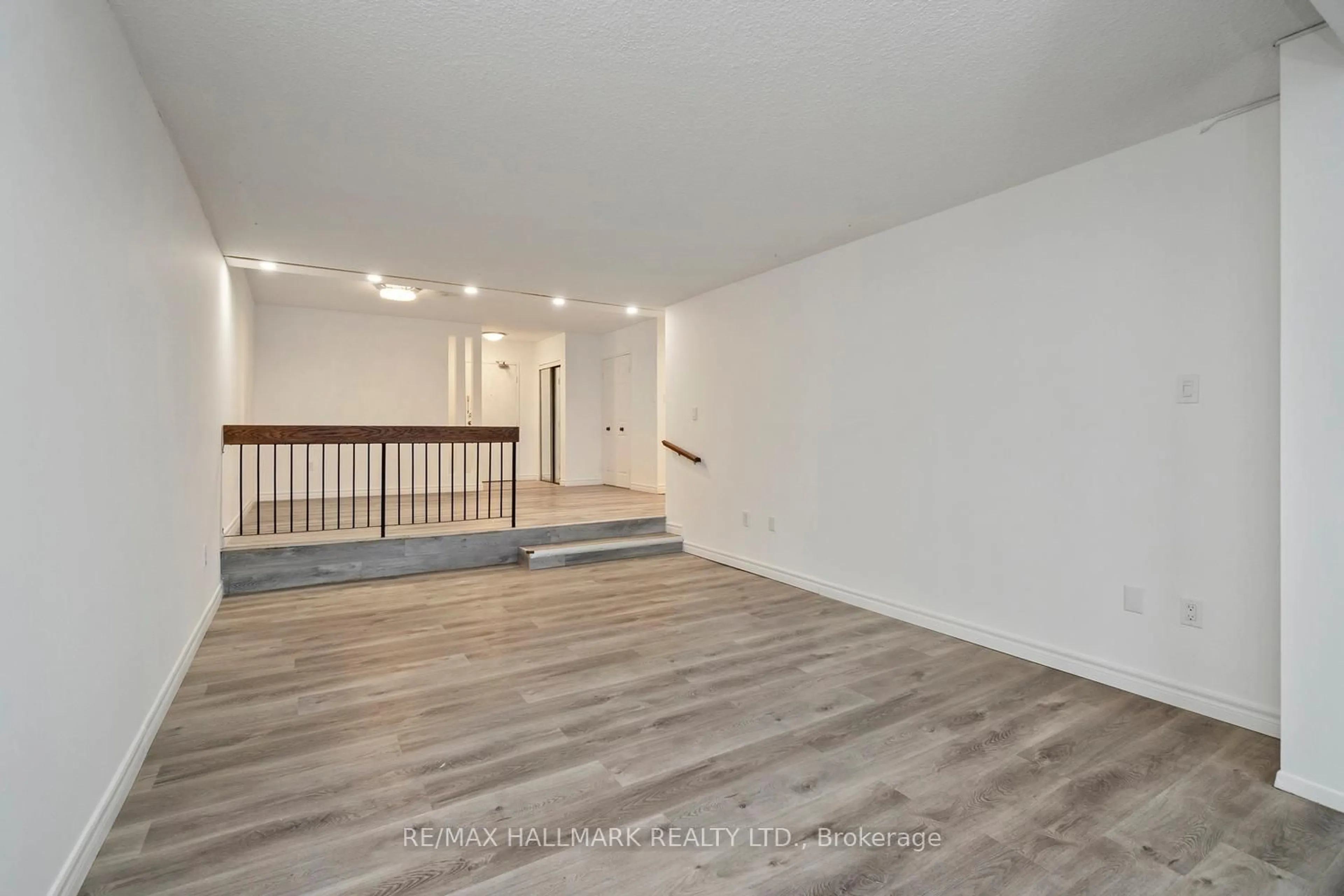 A pic of a room for 2330 Bridletowne Circ #910, Toronto Ontario M1W 3P6