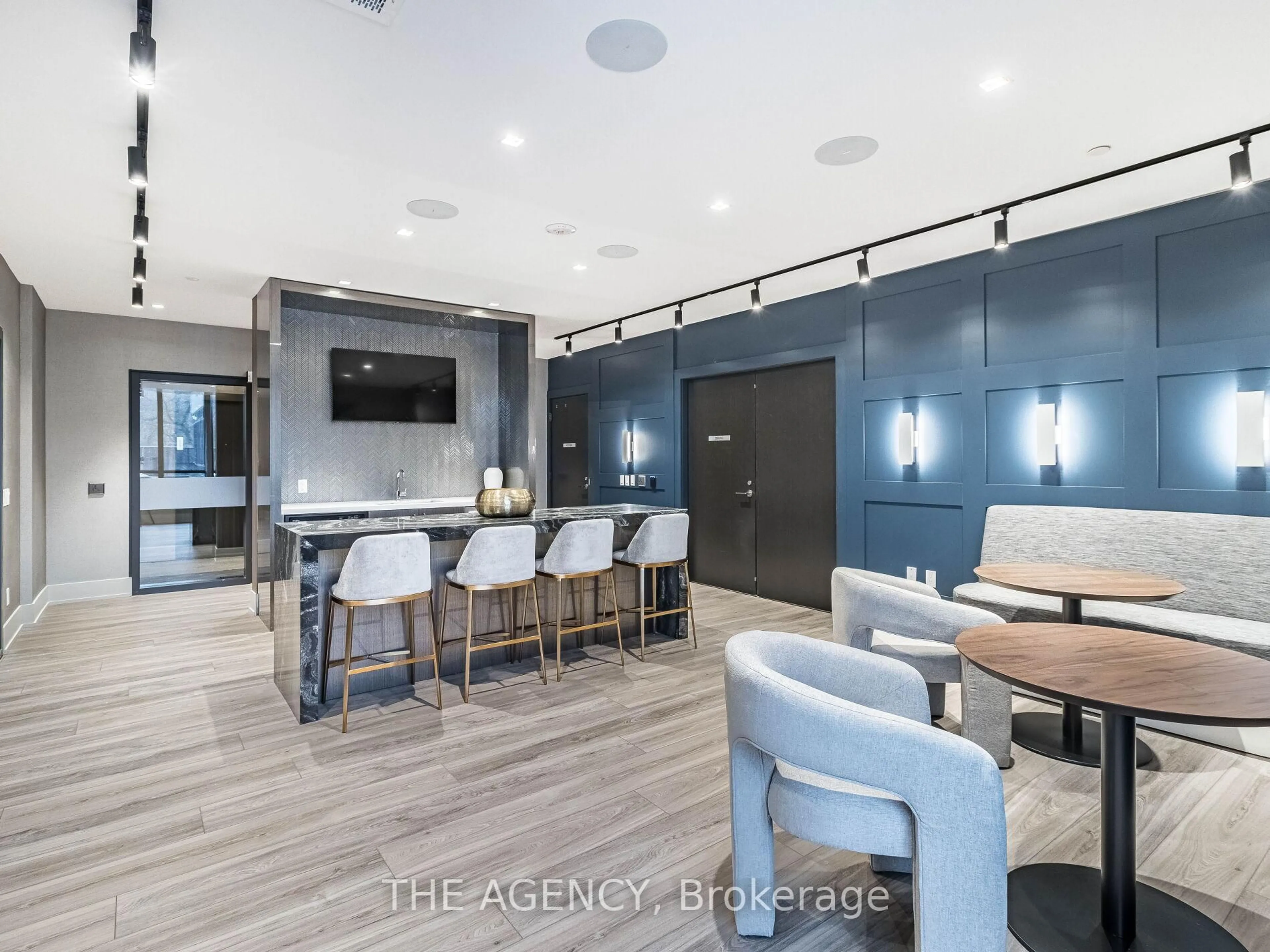 Unknown for 286 Main St #901, Toronto Ontario M4C 0B3