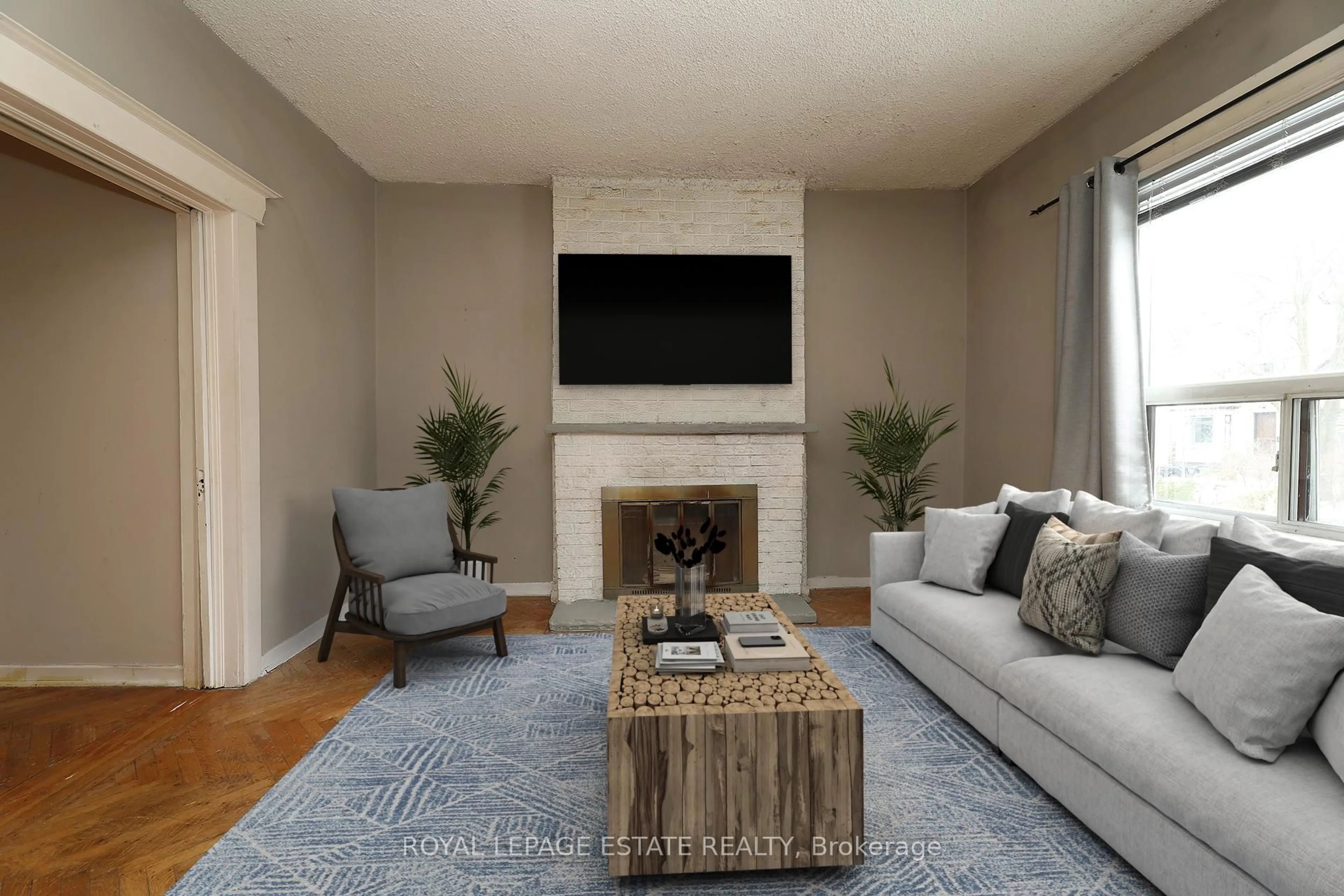 Living room with furniture, unknown for 183 Waverley Rd, Toronto Ontario M4L 3T4