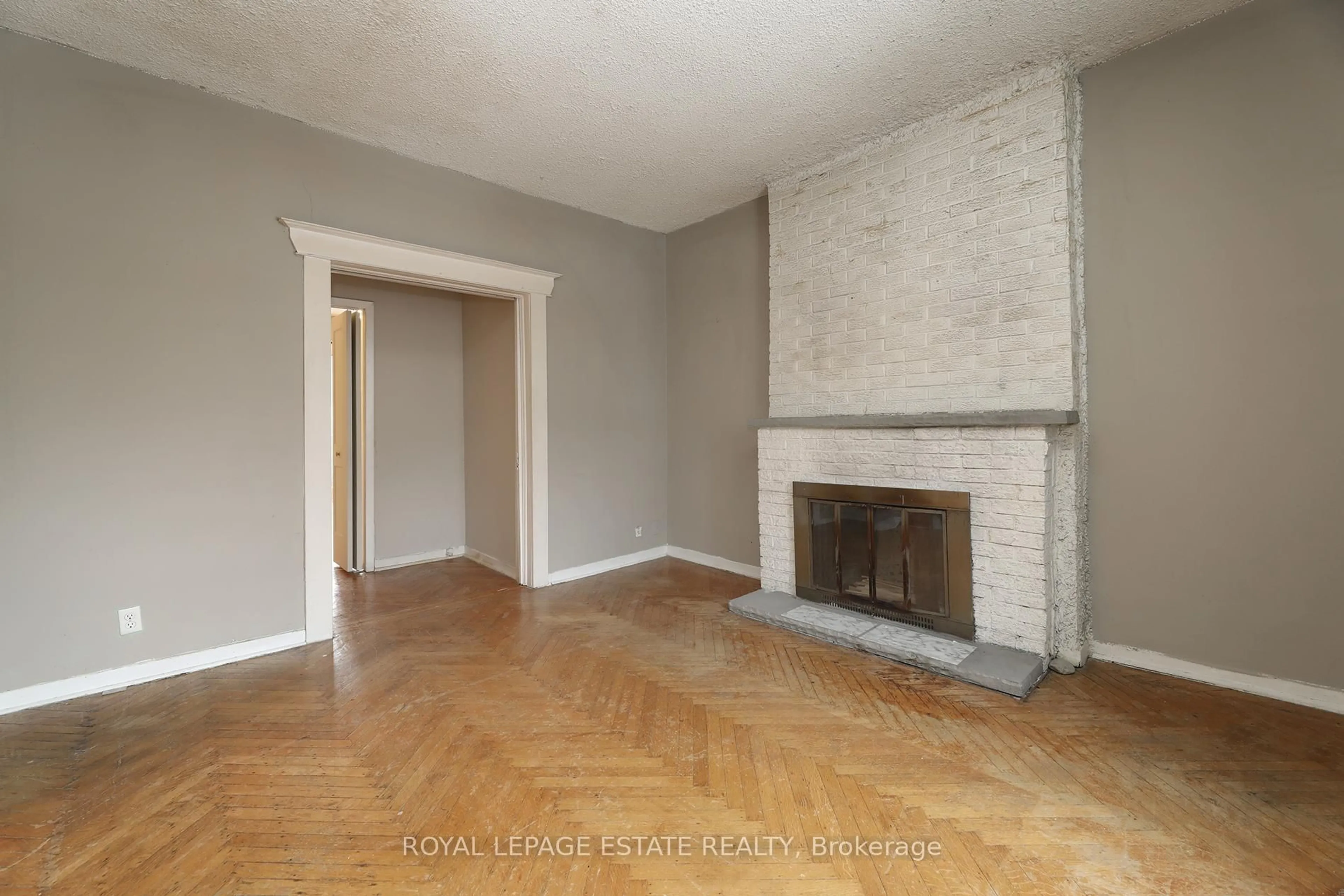 A pic of a room for 183 Waverley Rd, Toronto Ontario M4L 3T4