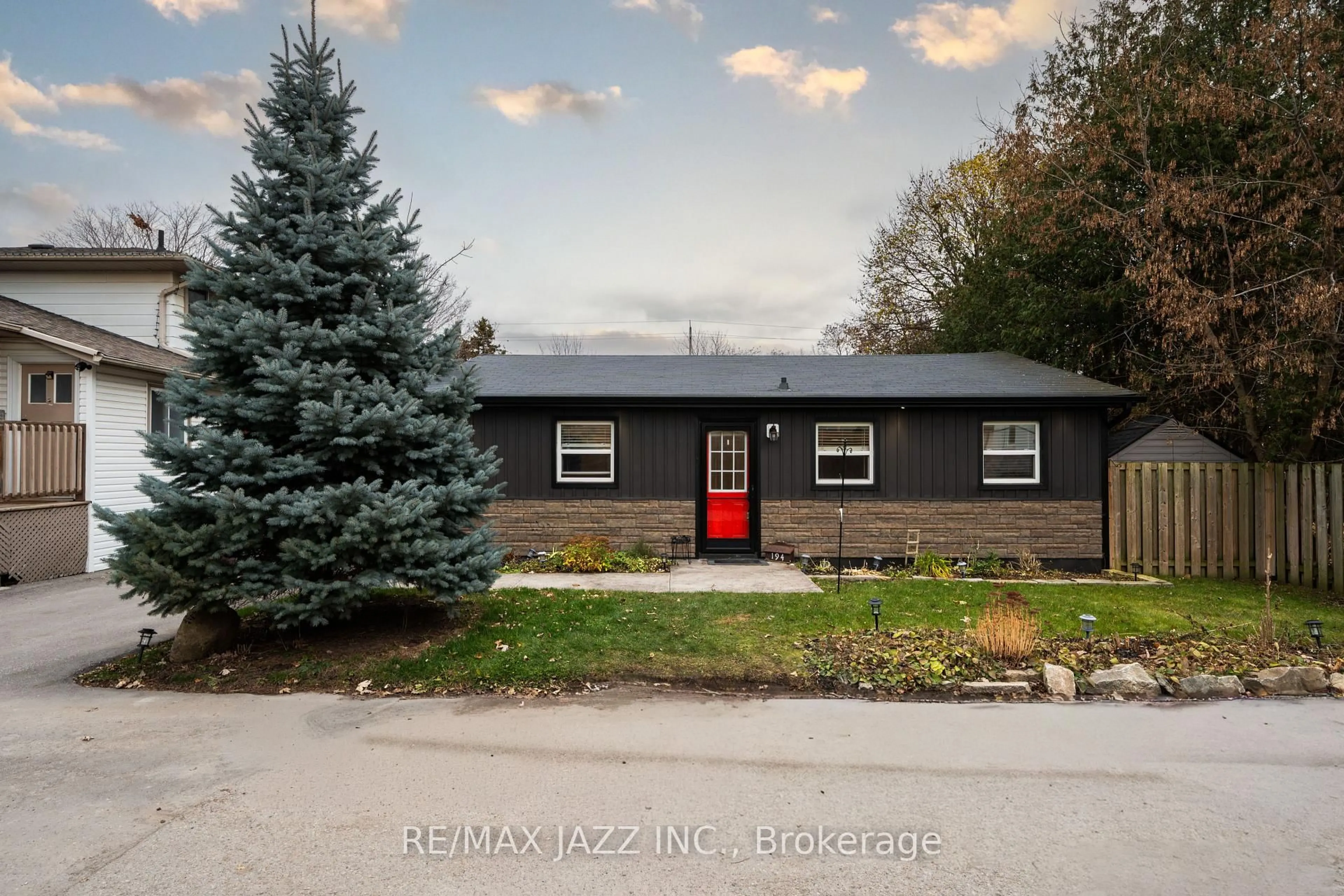 Home with vinyl exterior material, street for 194 Liberty St, Clarington Ontario L1C 2M5