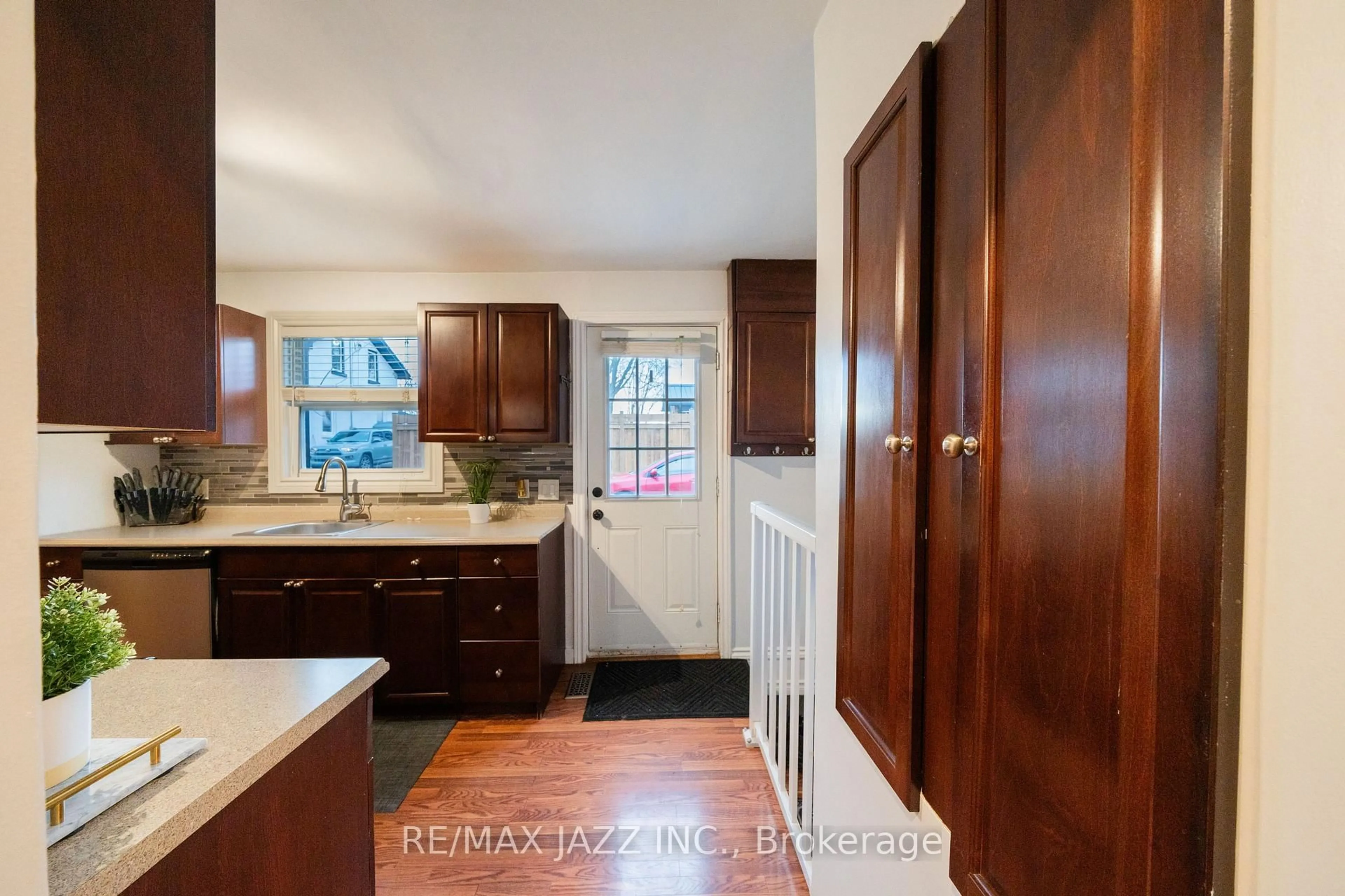 Unknown for 194 Liberty St, Clarington Ontario L1C 2M5