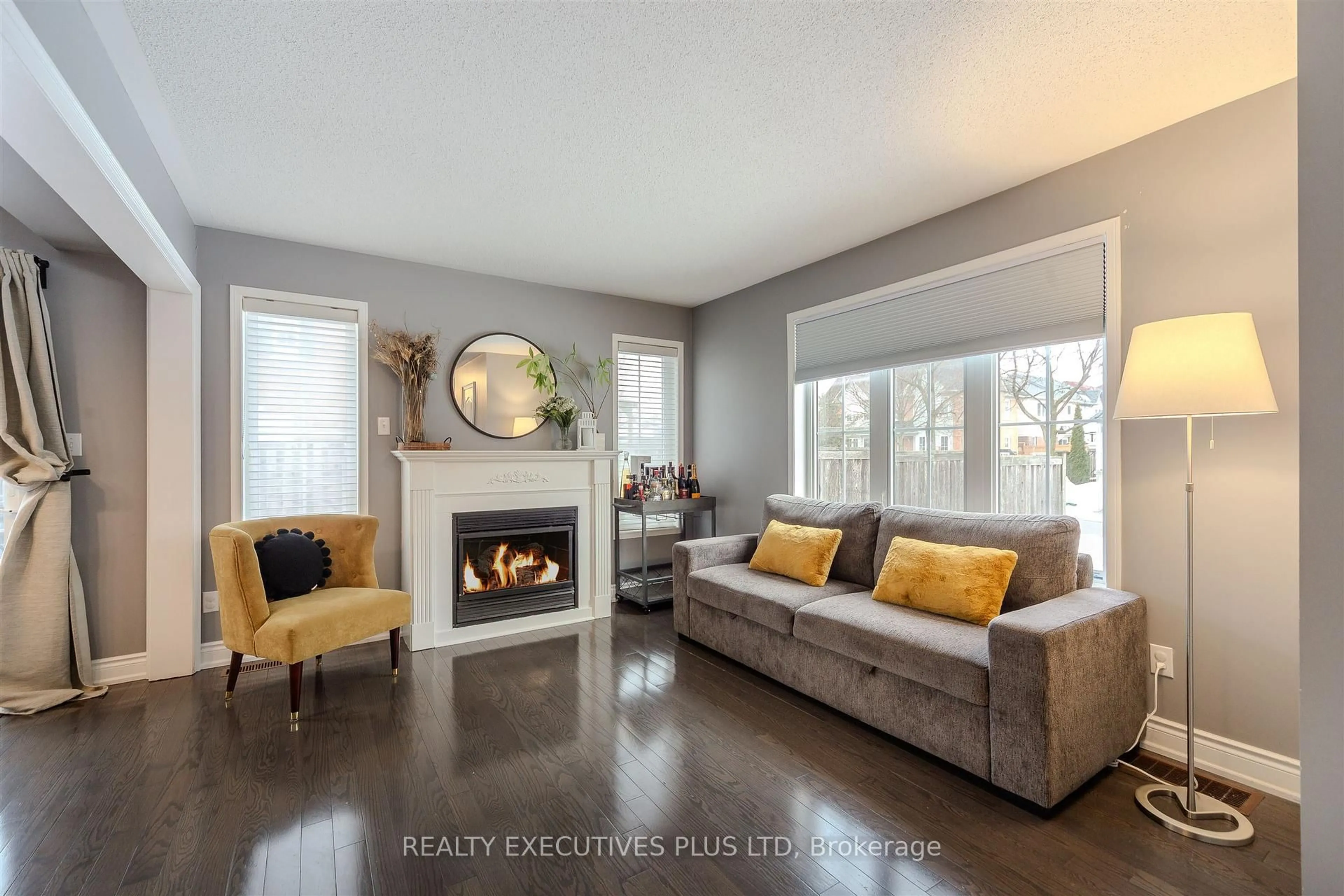 Living room with furniture, unknown for 57 Tansley Cres, Ajax Ontario L1Z 1Y5