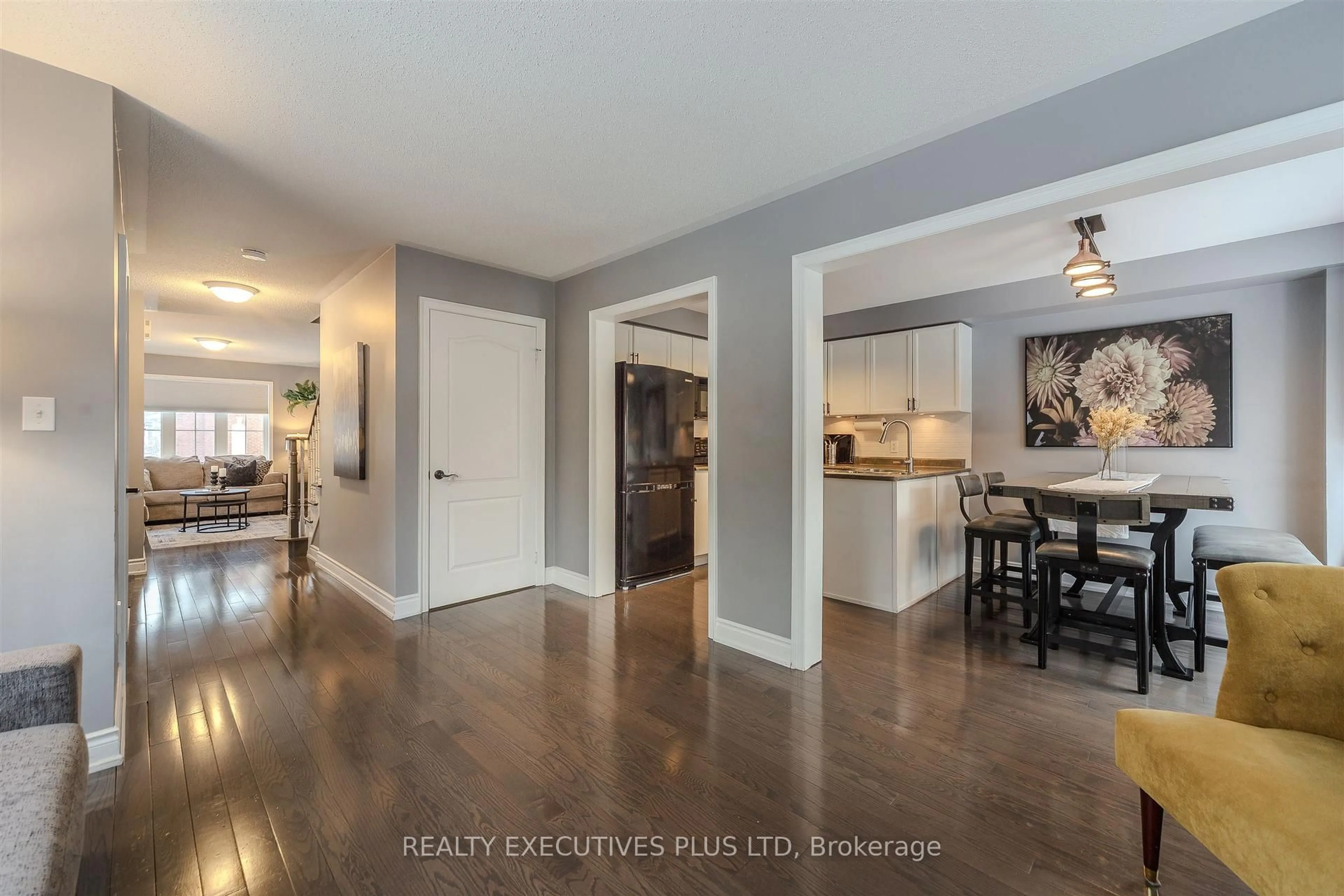 Indoor entryway for 57 Tansley Cres, Ajax Ontario L1Z 1Y5