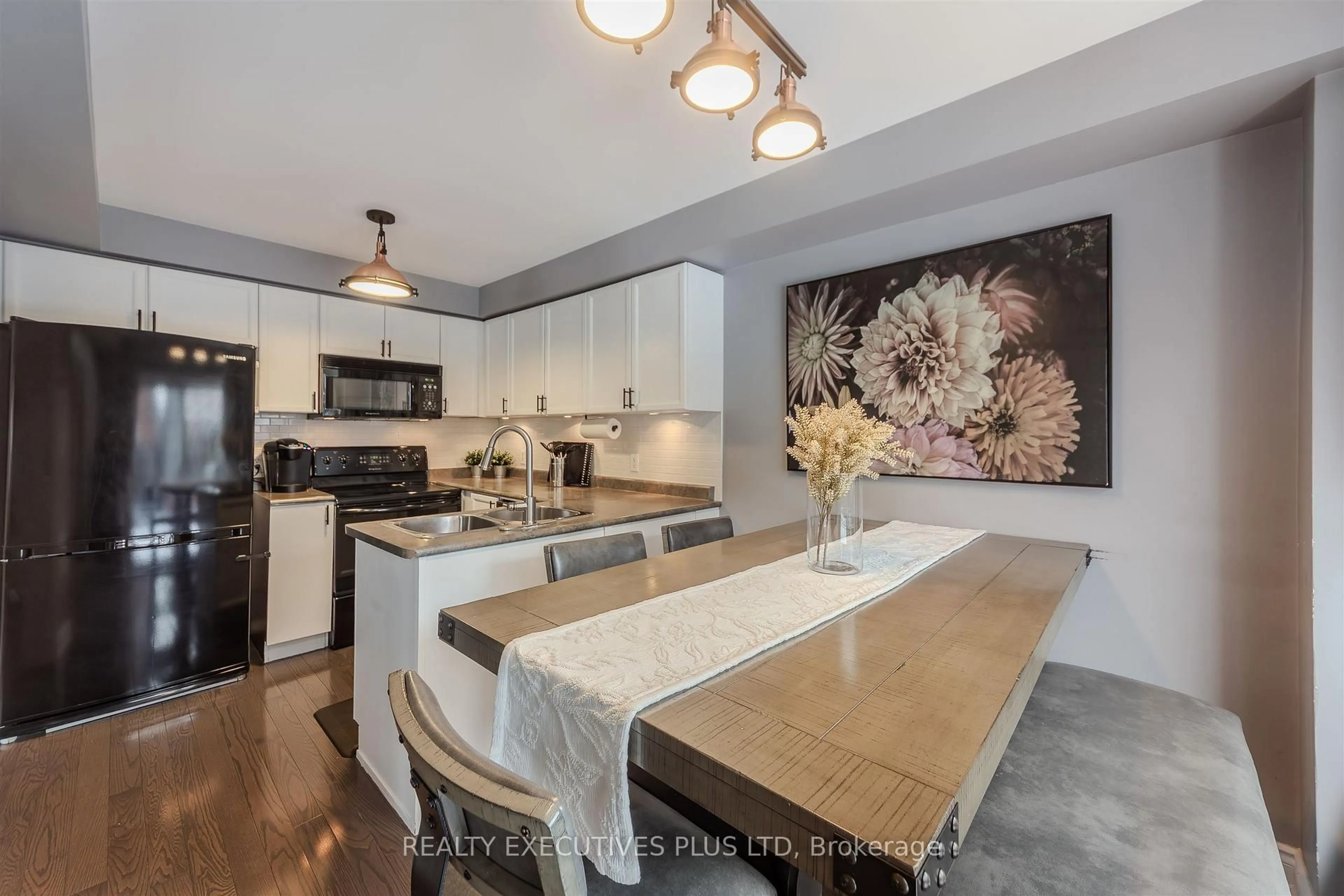 Open concept kitchen, unknown for 57 Tansley Cres, Ajax Ontario L1Z 1Y5
