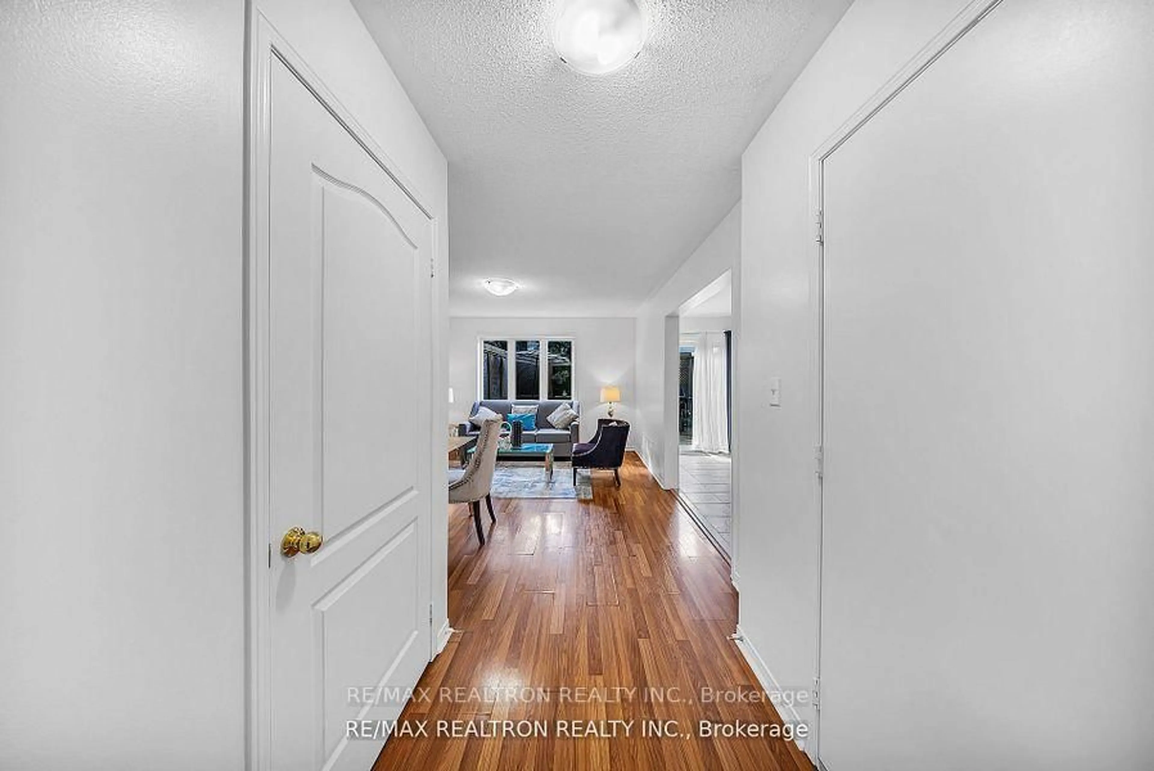 Indoor entryway for 25 Cranston Ave, Ajax Ontario L1Z 2B5