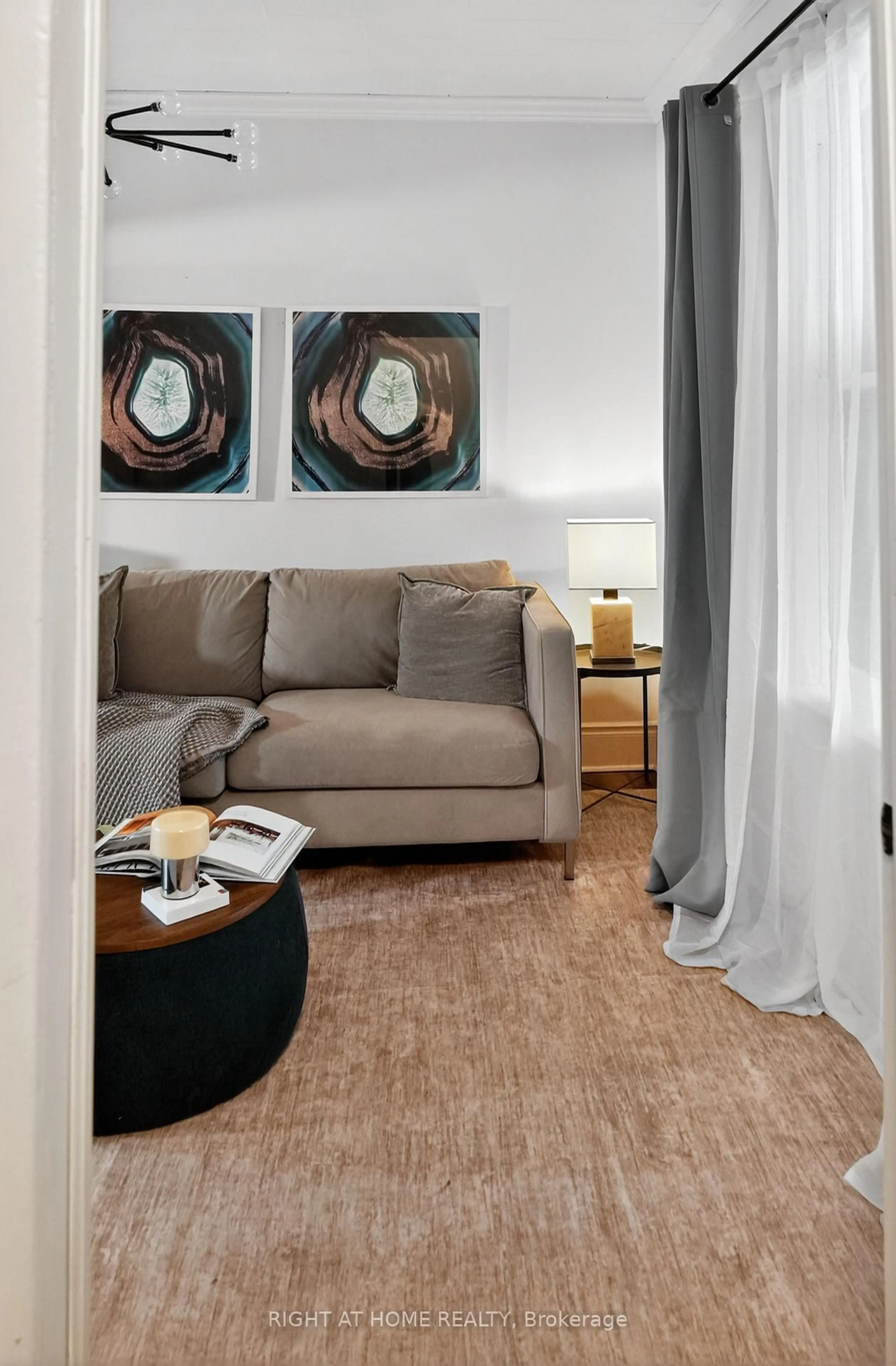 Living room with furniture, unknown for 796 Kingston Rd, Toronto Ontario M4E 1R7