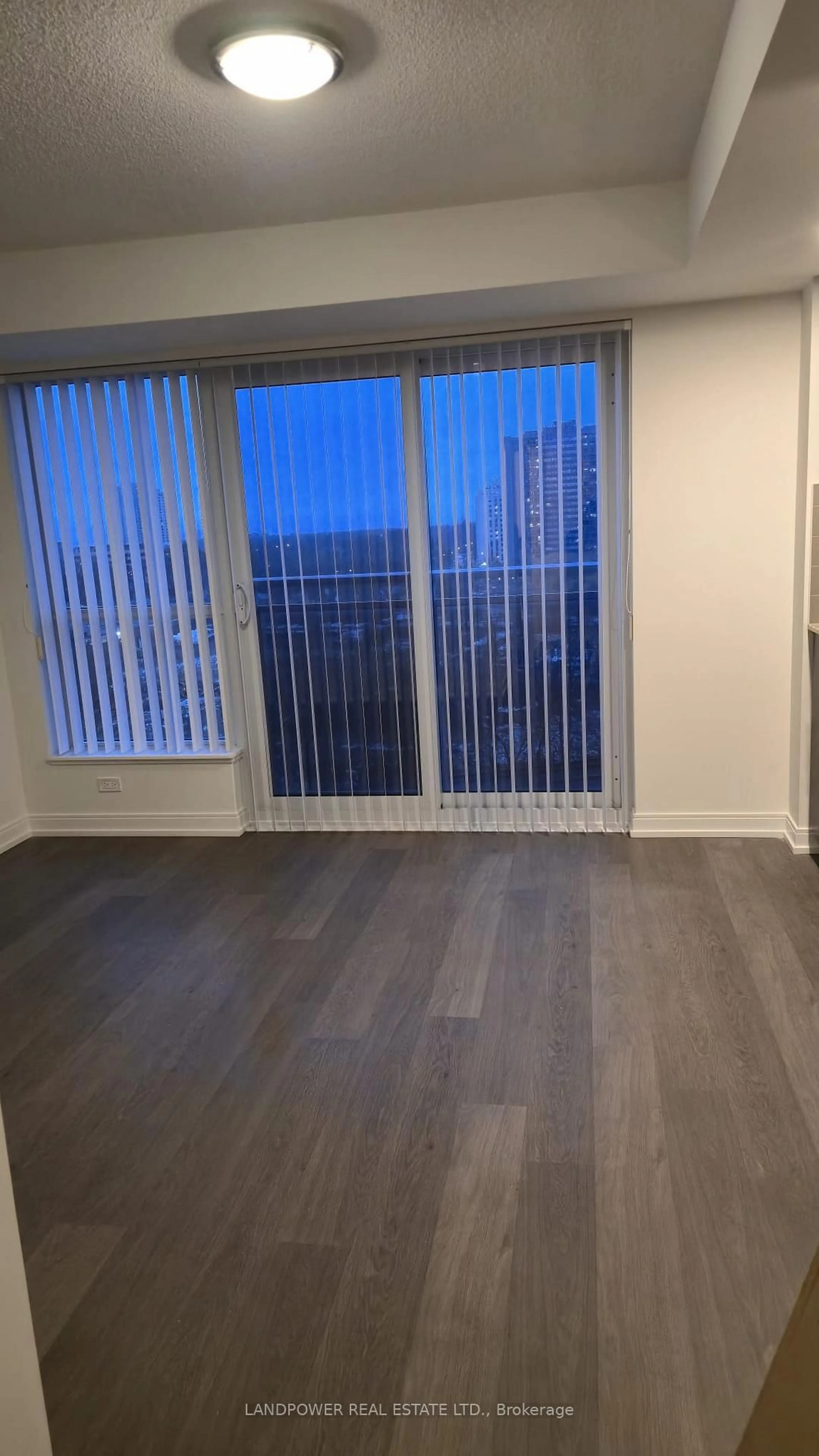 A pic of a room for 255 Village Green Sq #708, Toronto Ontario M1S 0L7