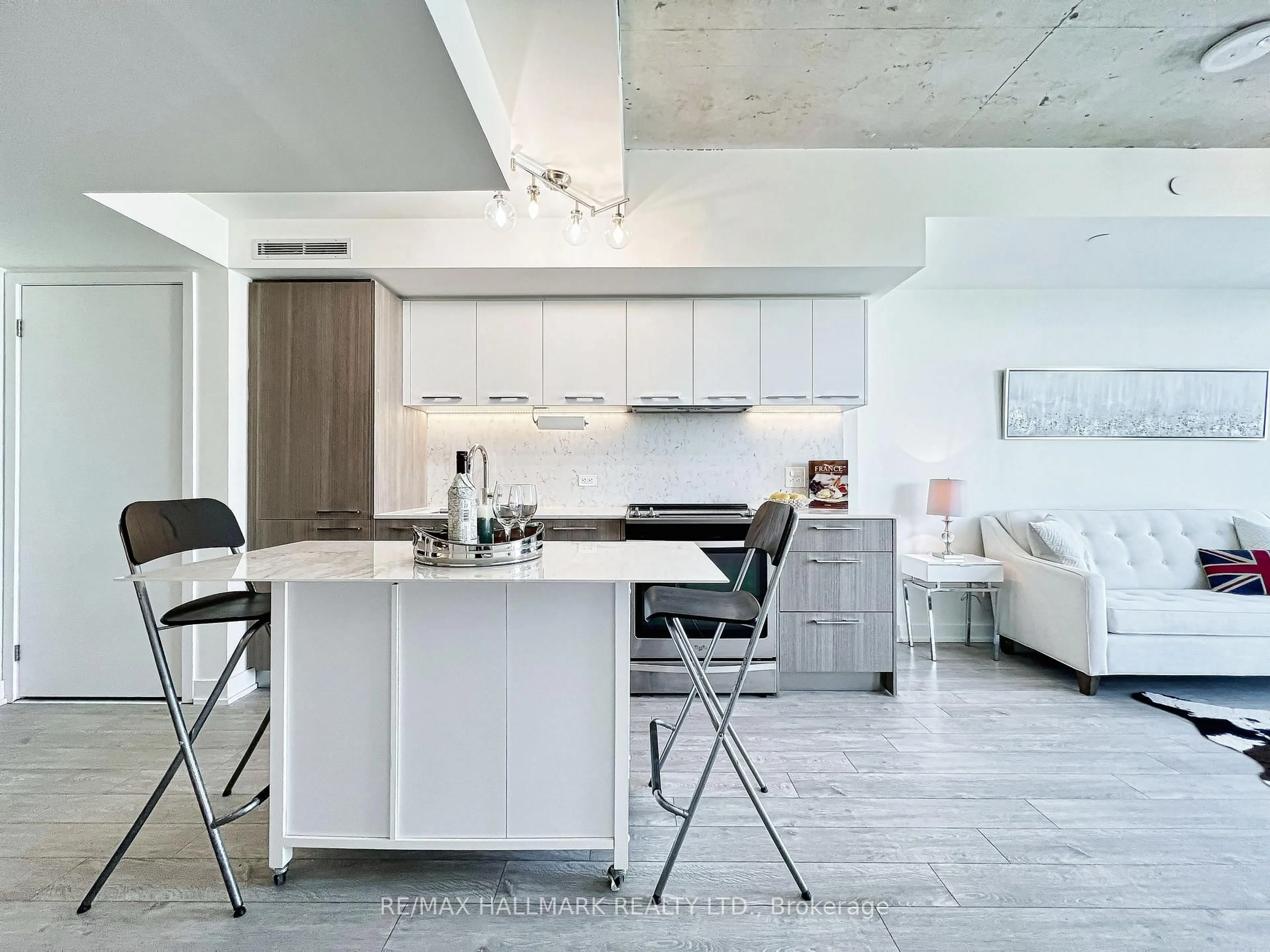 Open concept kitchen, unknown for 30 Baseball Pl #721, Toronto Ontario M4M 0E8