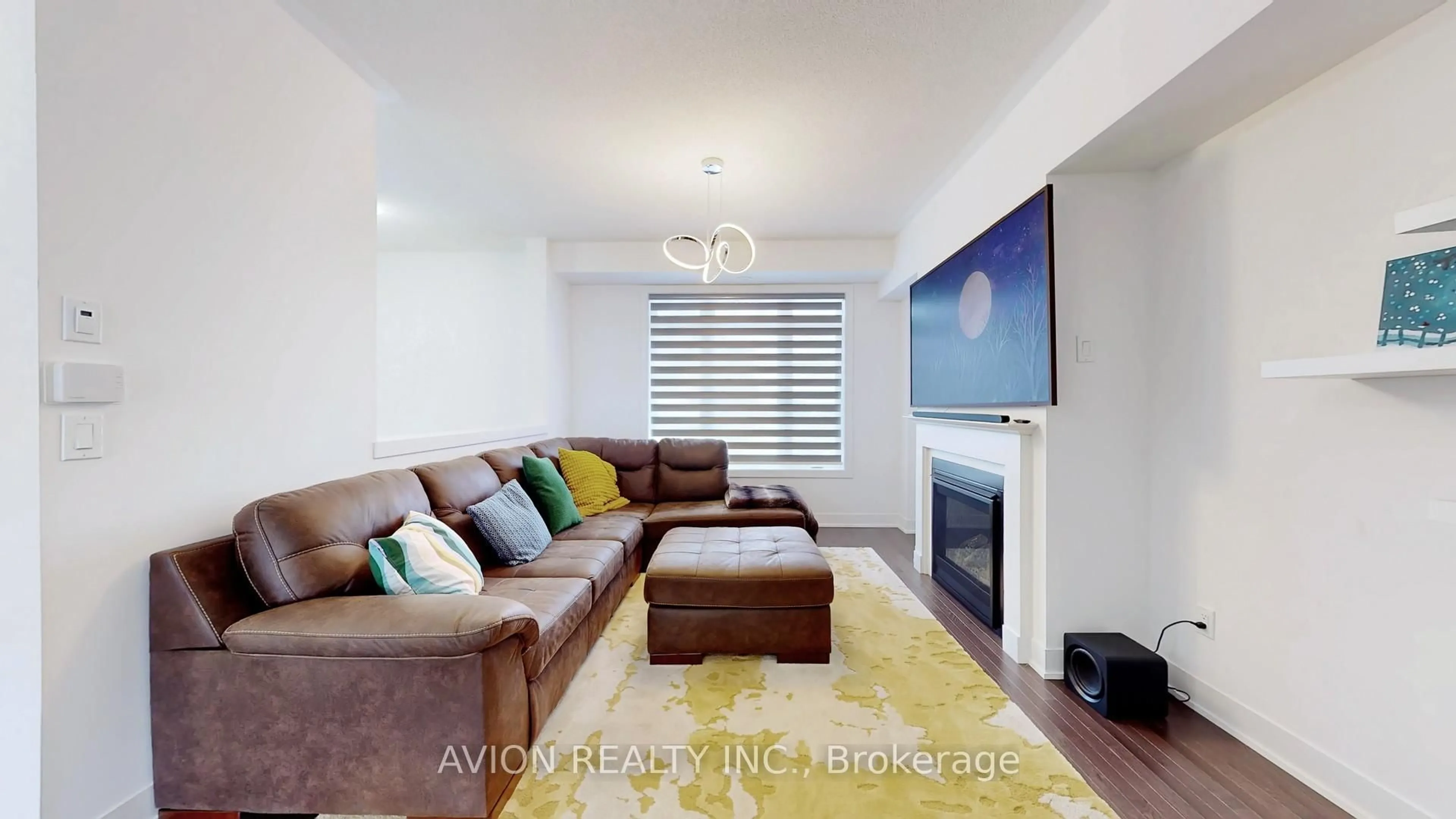 Living room with furniture, unknown for 7 Elkington Cres, Whitby Ontario L1P 0L7