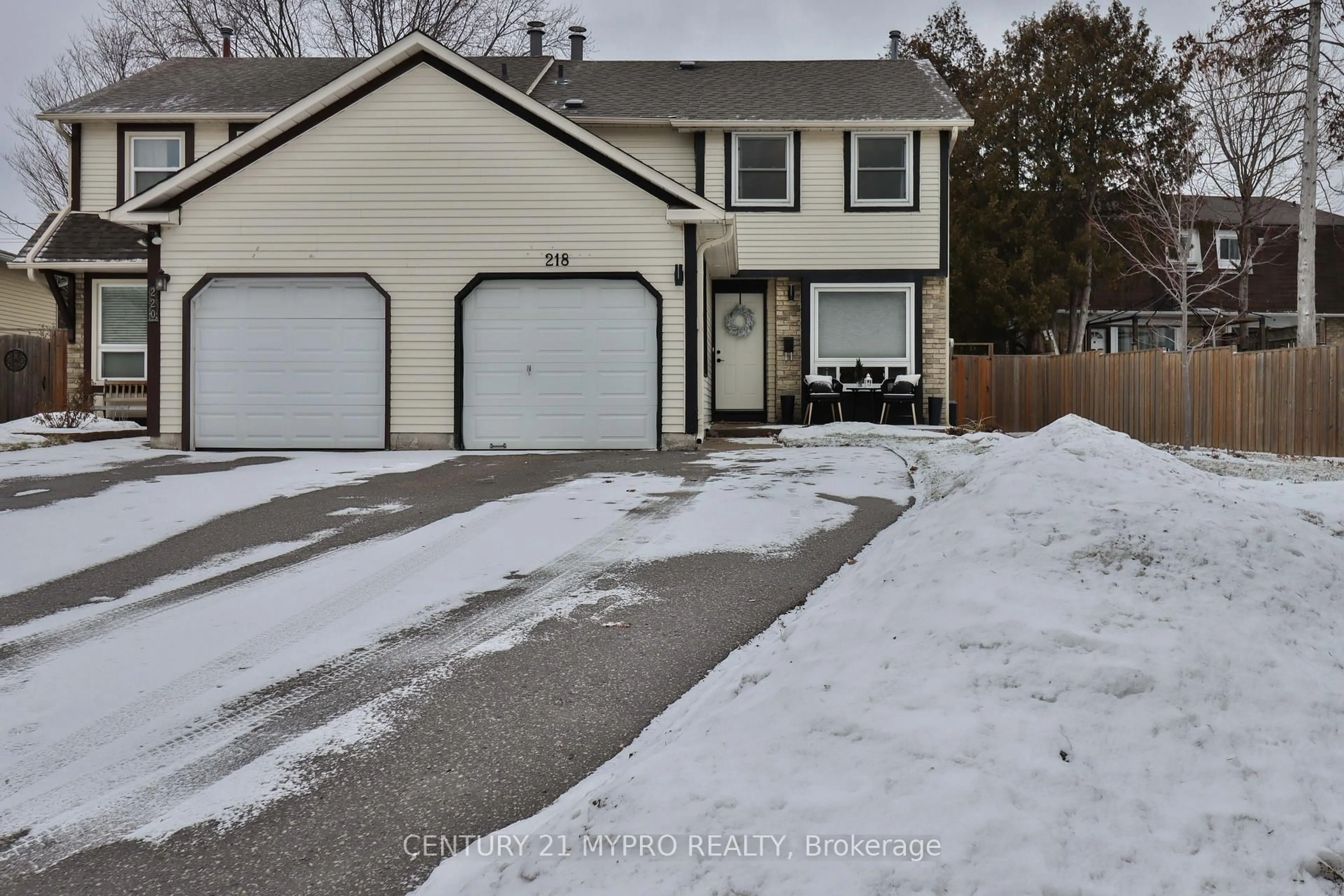 Unknown for 218 Northminster Crt, Oshawa Ontario L1G 7M6