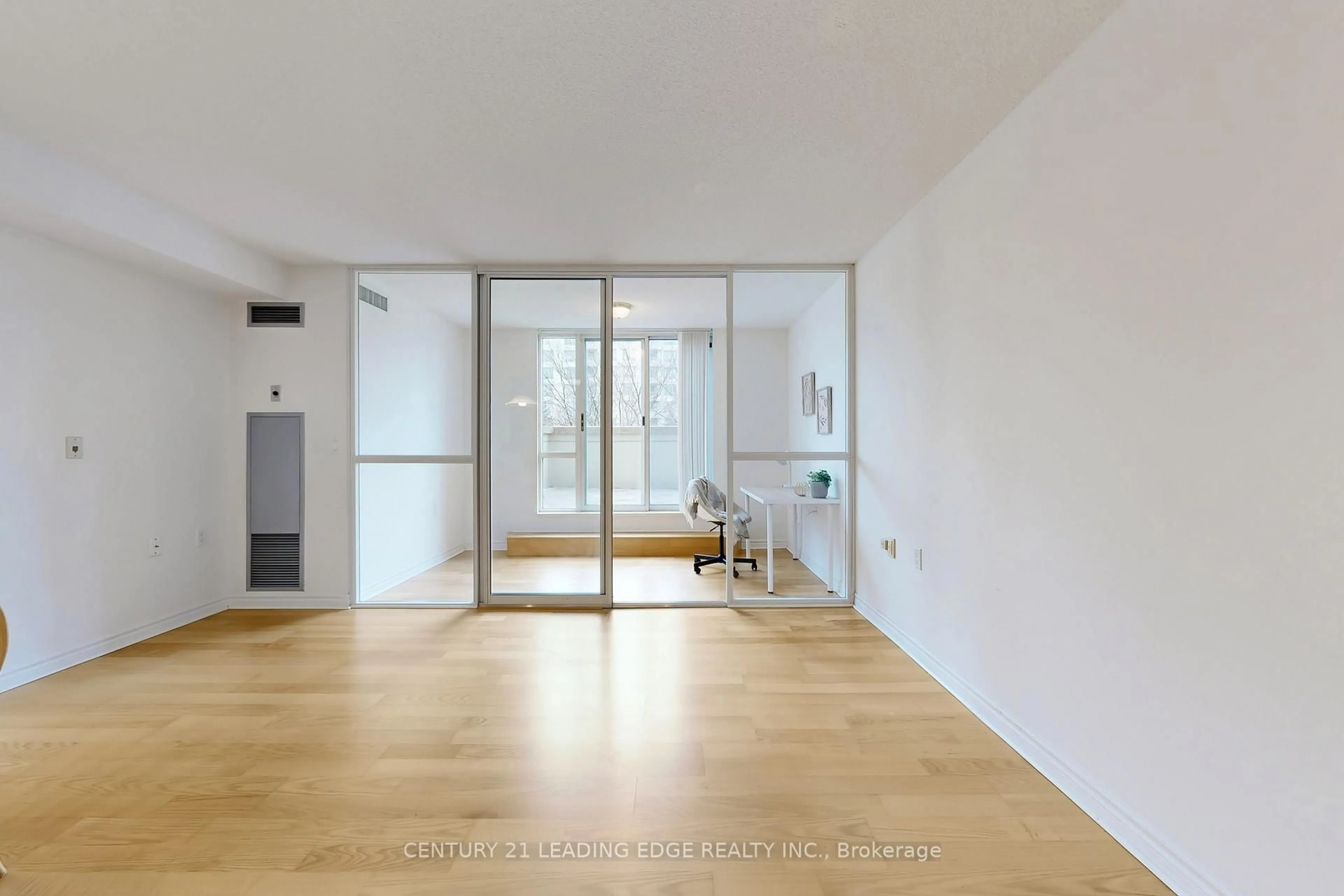 A pic of a room for 2627 Mccowan Rd #302, Toronto Ontario M1S 5T1