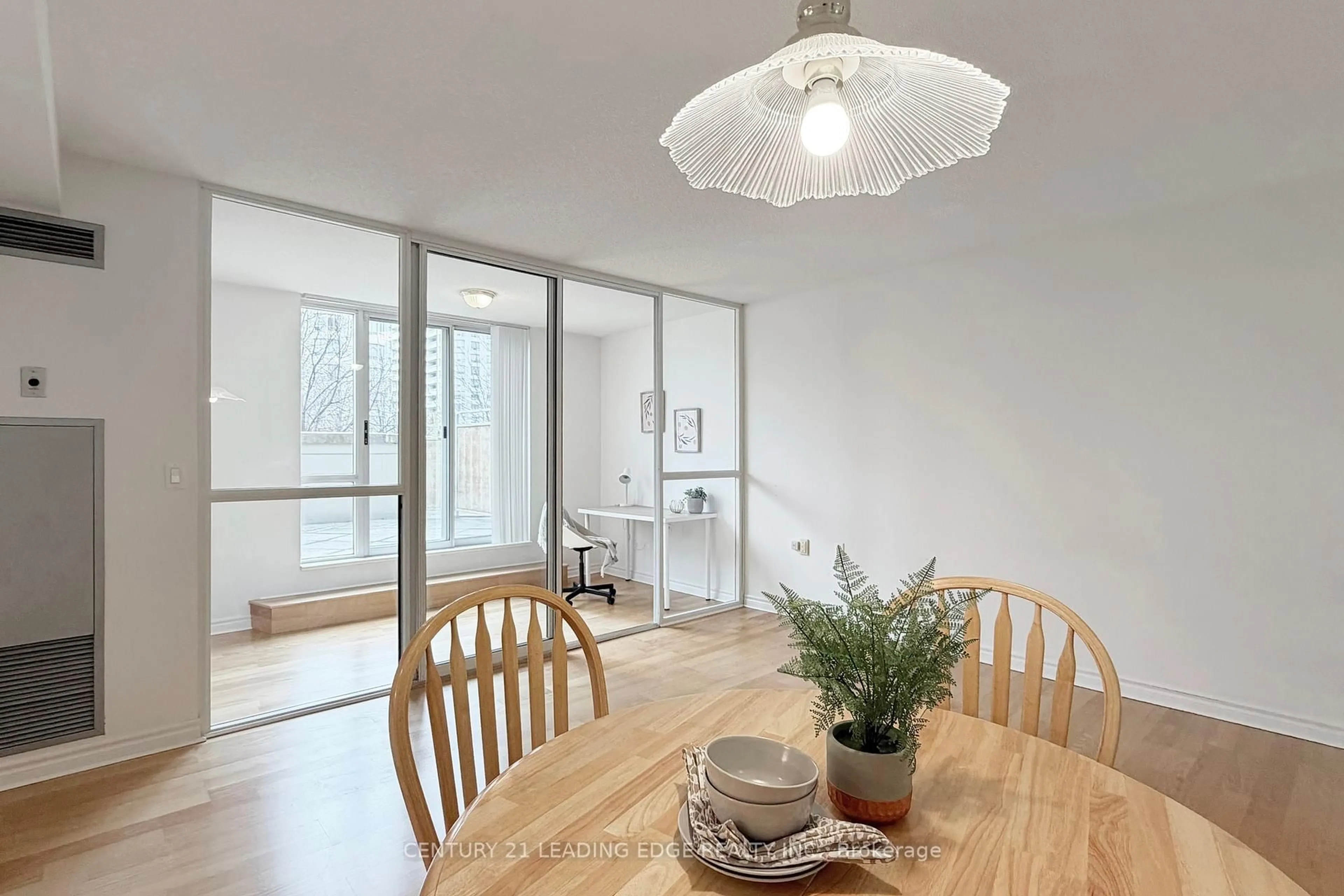 Dining room, wood/laminate floor for 2627 Mccowan Rd #302, Toronto Ontario M1S 5T1