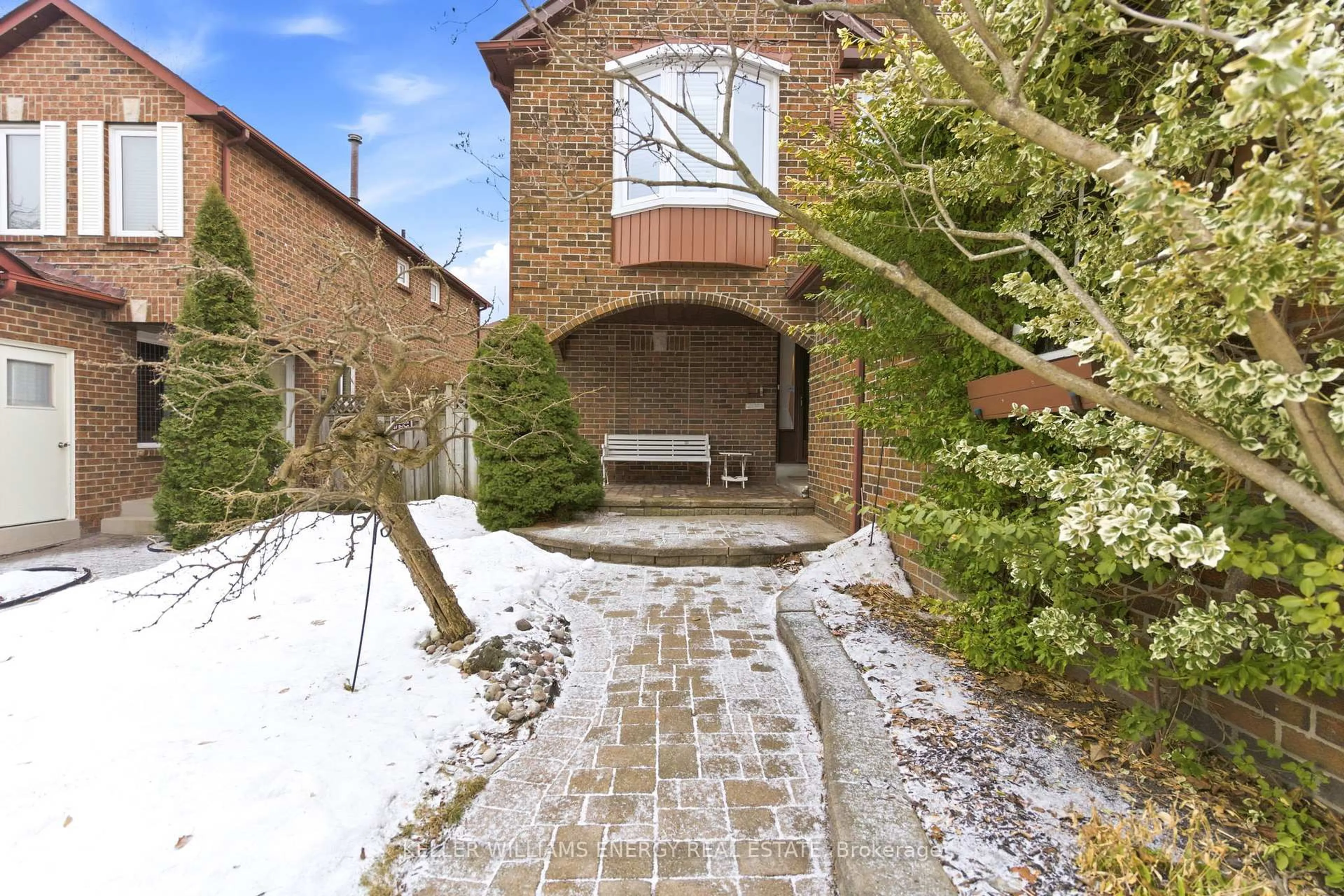 Patio, street for 51 Ravenscroft Rd, Ajax Ontario L1T 1W3