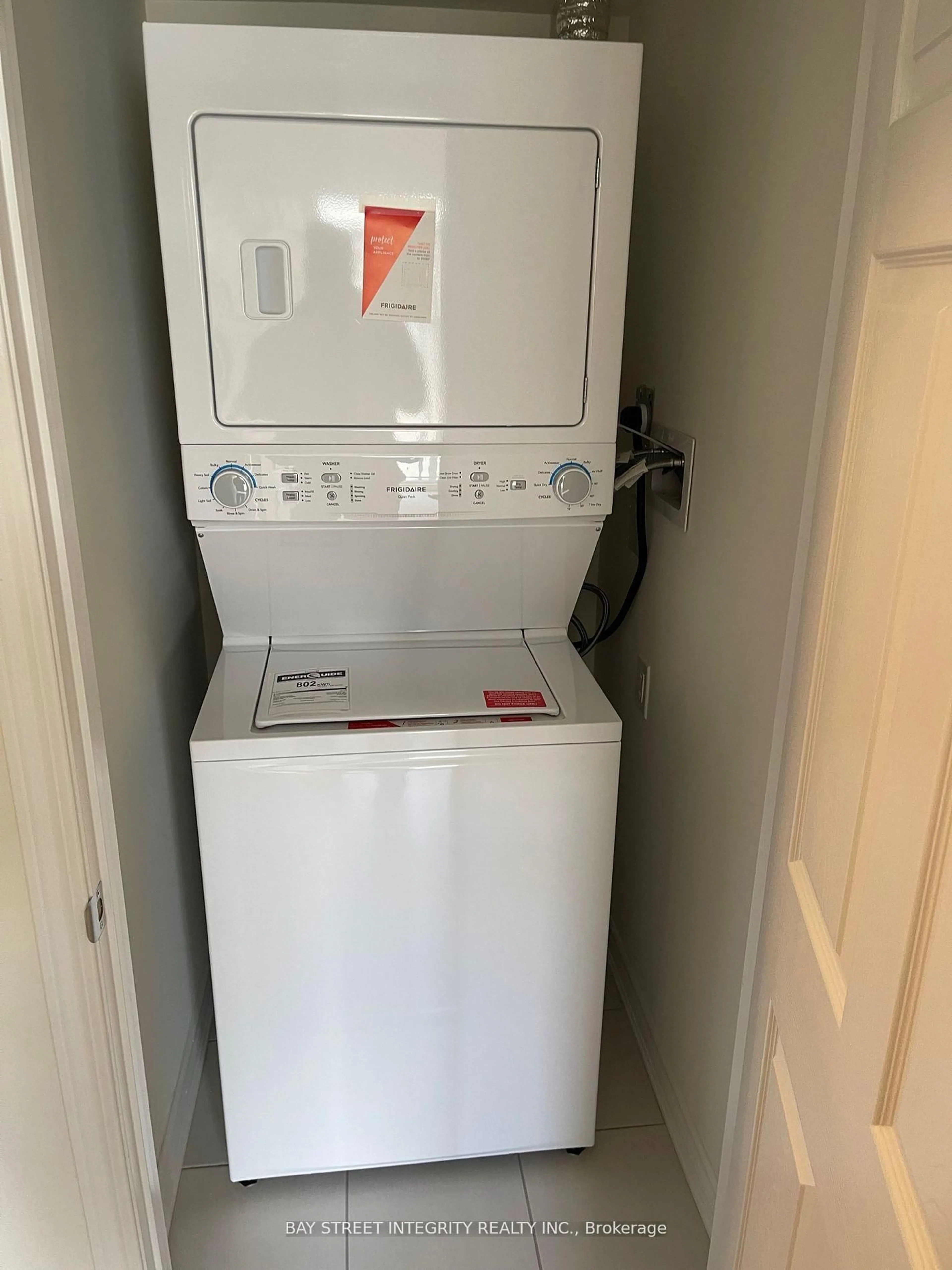 Laundry room for 2791 Eglinton Ave #541, Toronto Ontario M1J 0B3