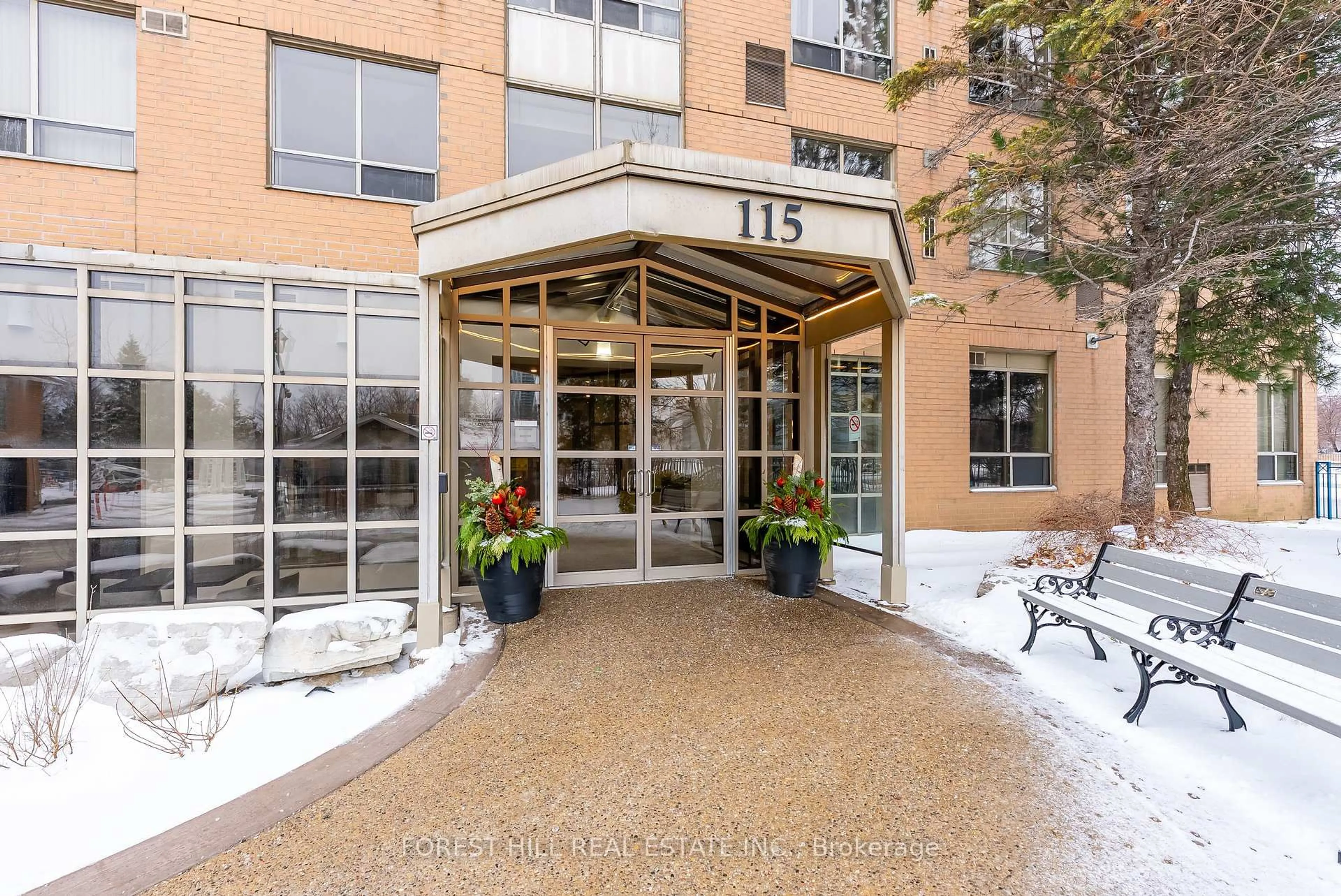 Indoor foyer for 115 Omni Dr #2608, Toronto Ontario M1P 5B4